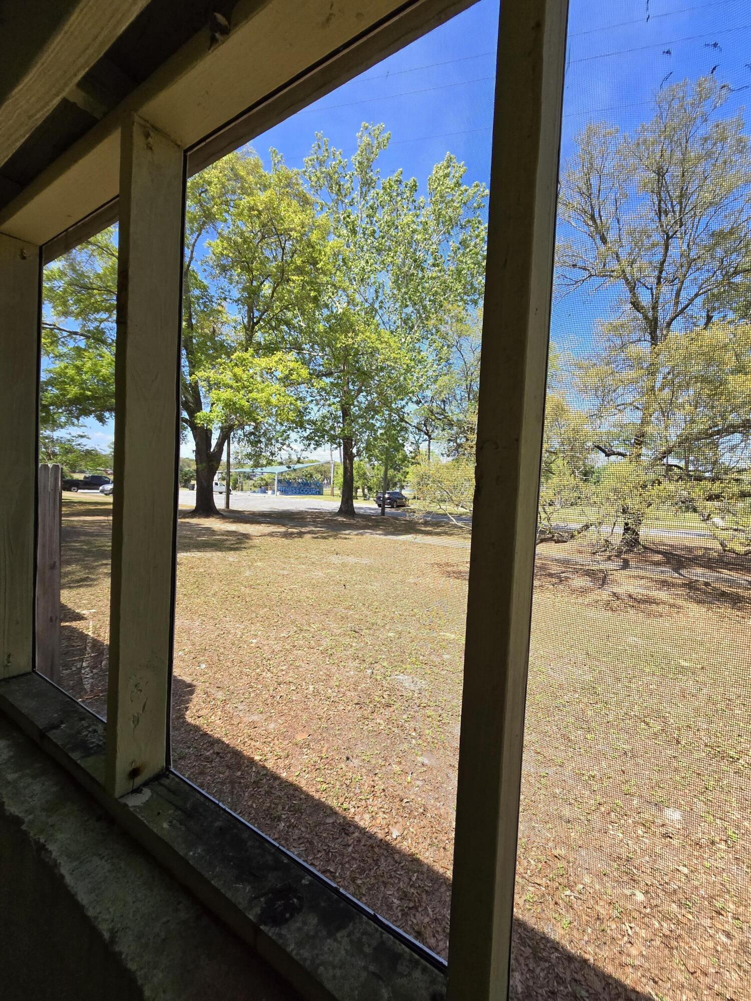 PARK PLACE 3RD ADDN LOT 8 BLK 8 - Residential Lease