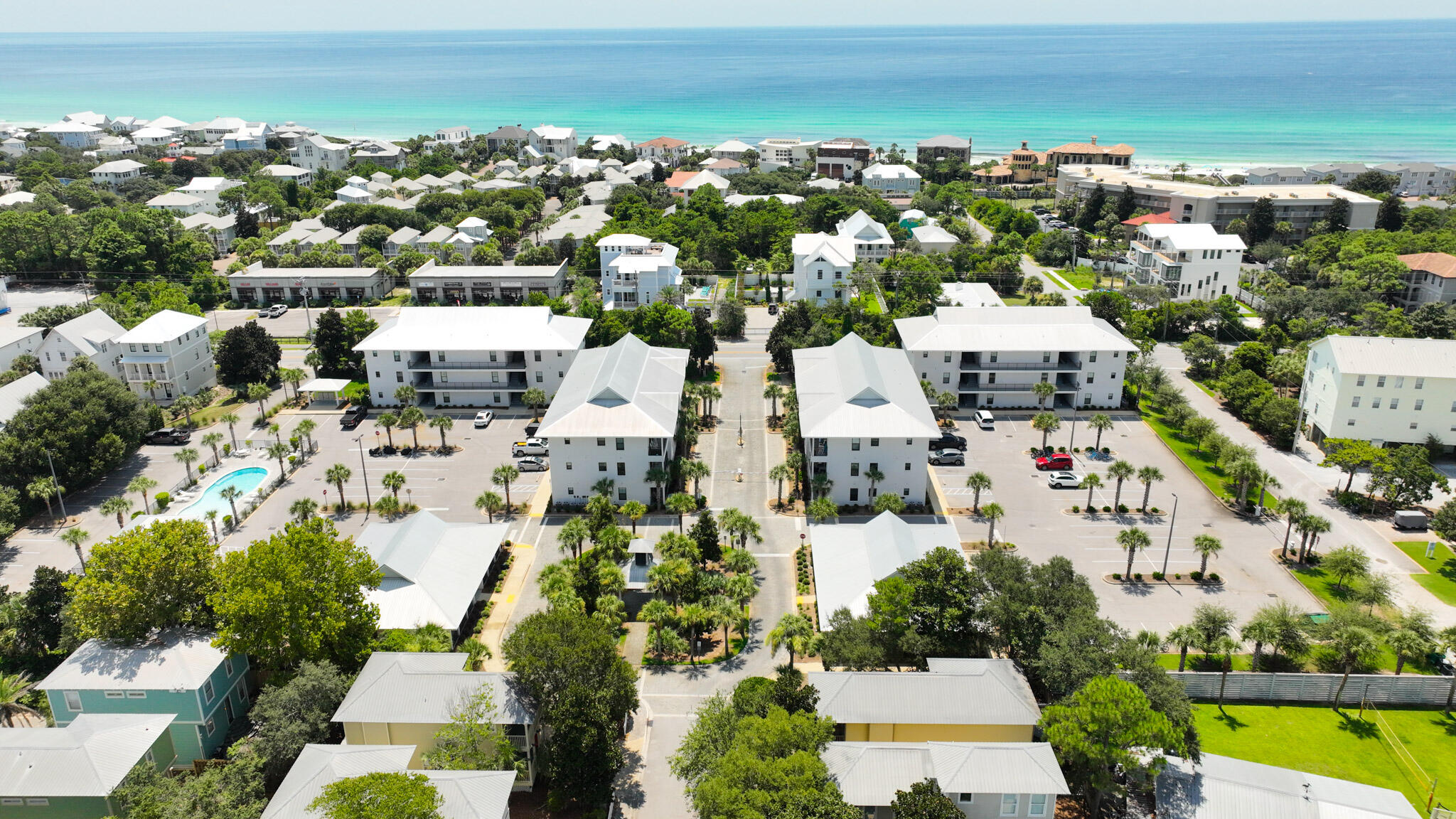 HIDDEN LAKE Condominium - Residential