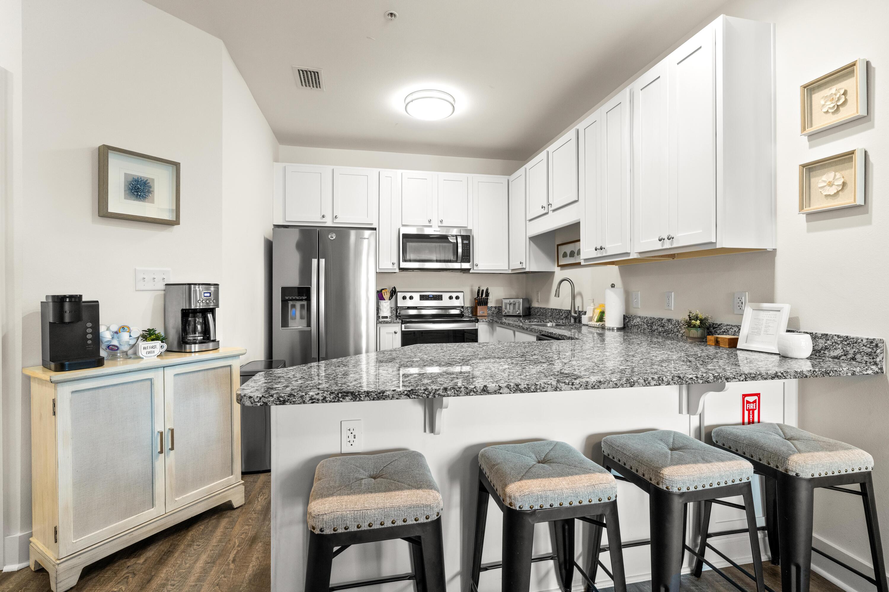 HIDDEN LAKE Condominium - Residential