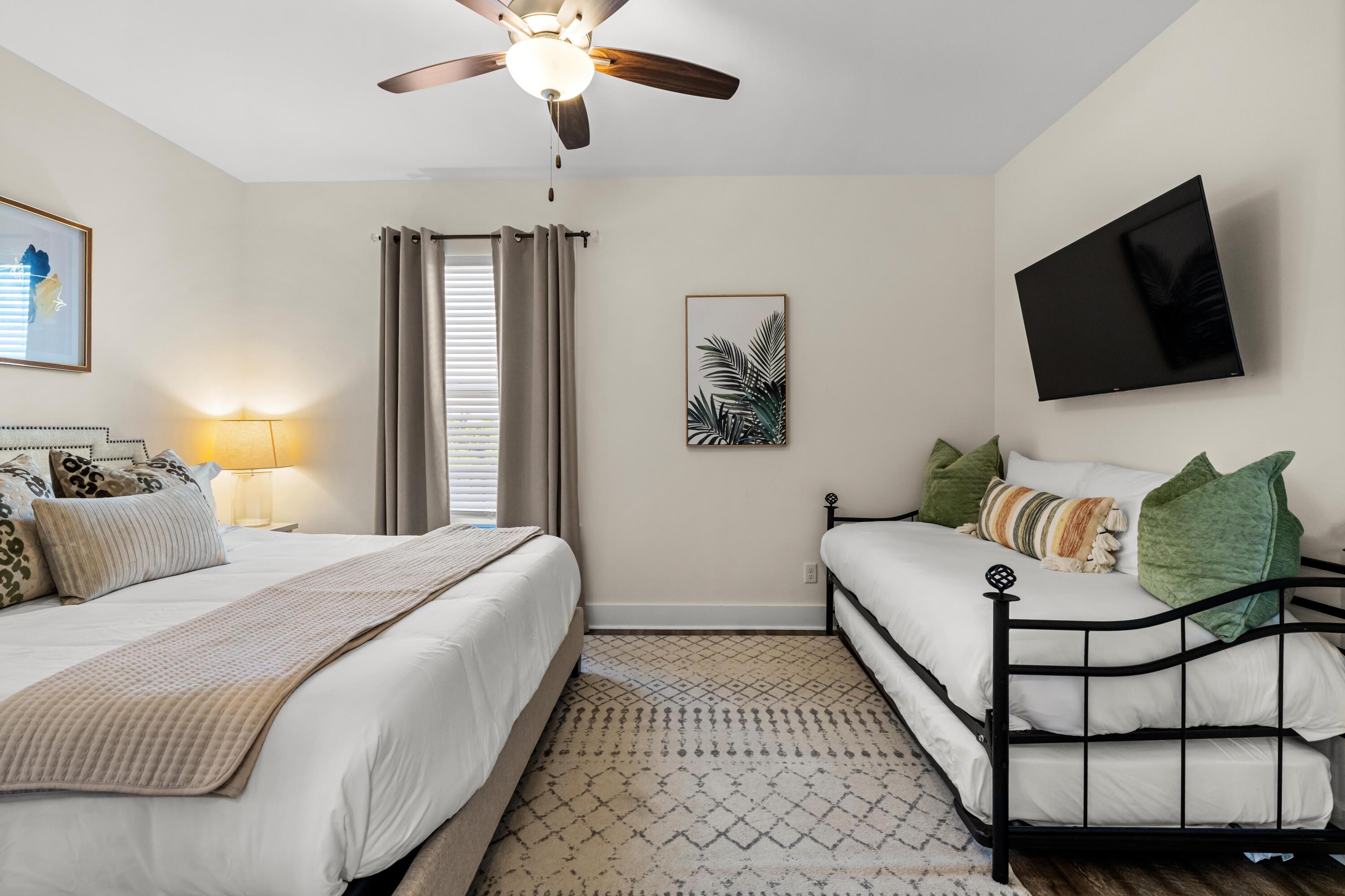 HIDDEN LAKE Condominium - Residential