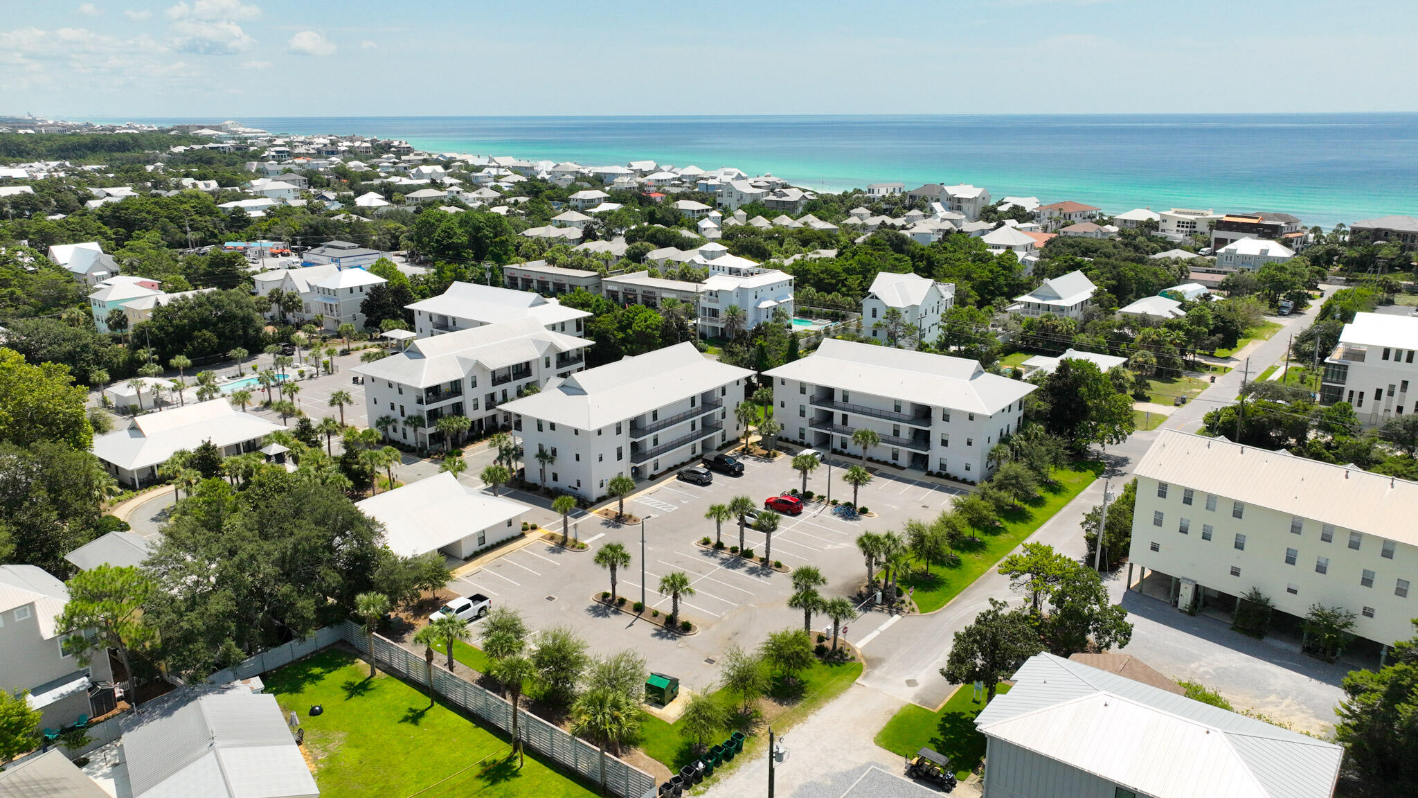 HIDDEN LAKE Condominium - Residential