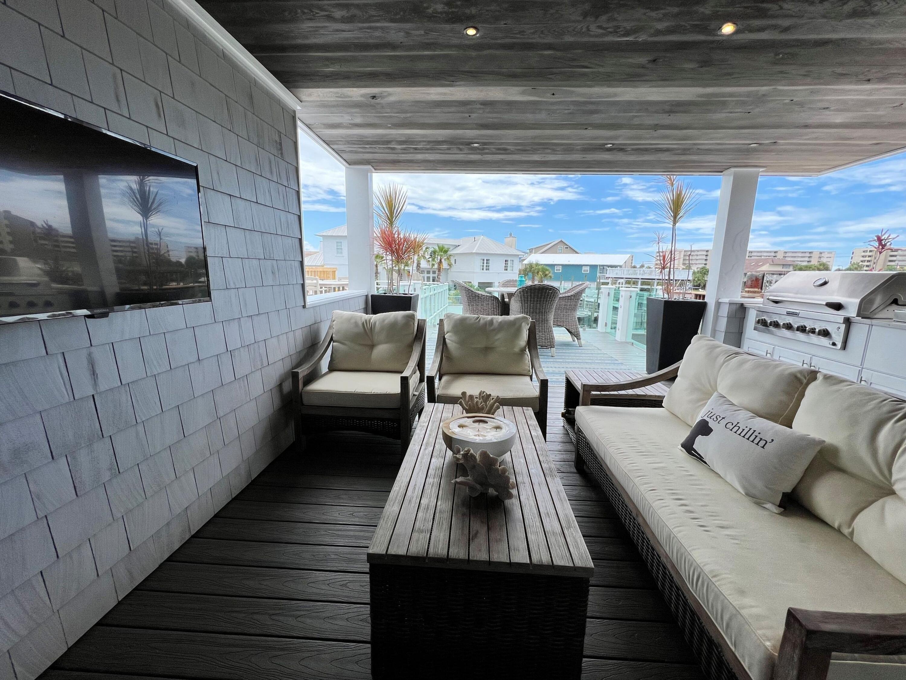 HOLIDAY ISLE - Residential