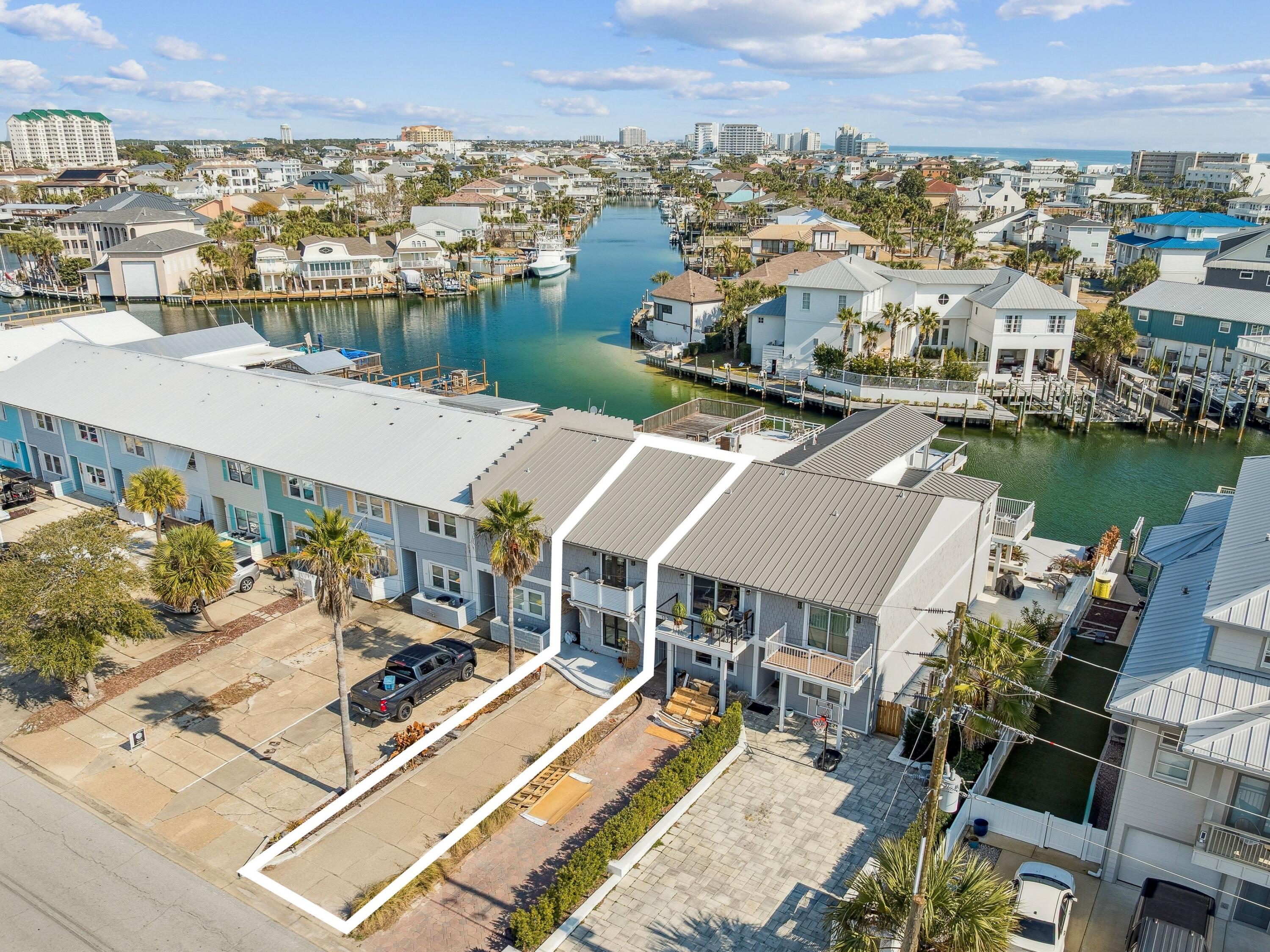 HOLIDAY ISLE - Residential