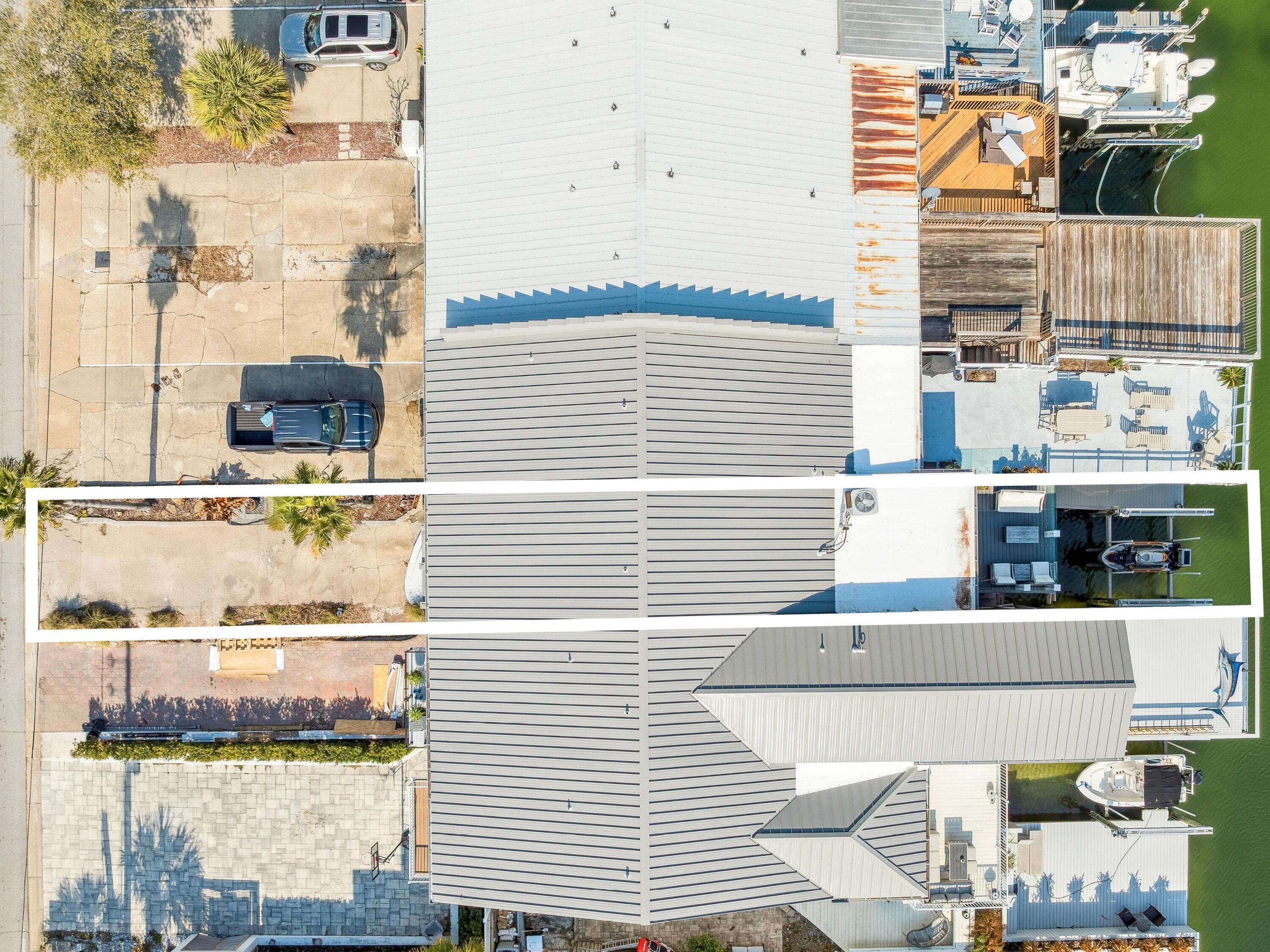 HOLIDAY ISLE - Residential