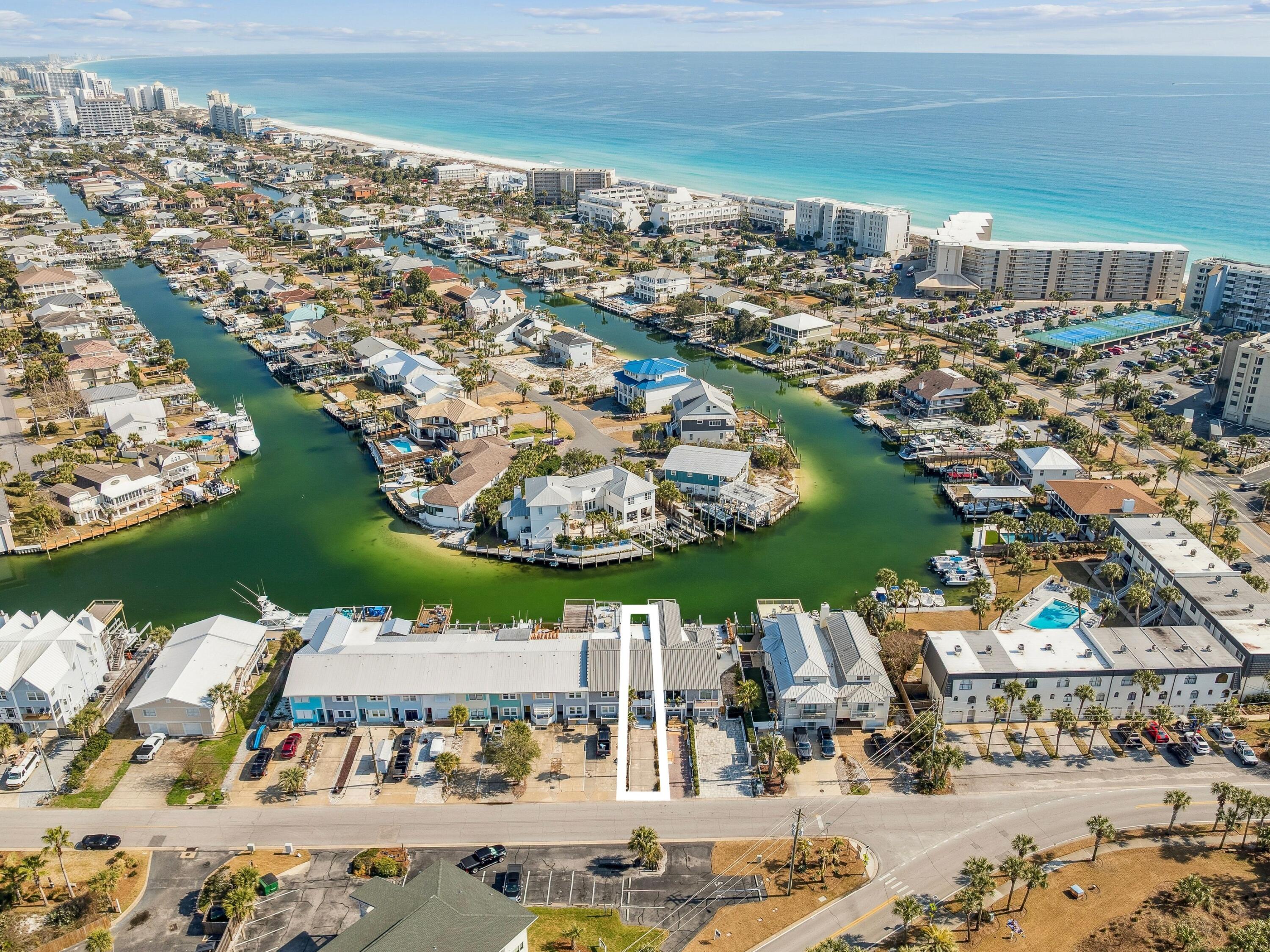 HOLIDAY ISLE - Residential