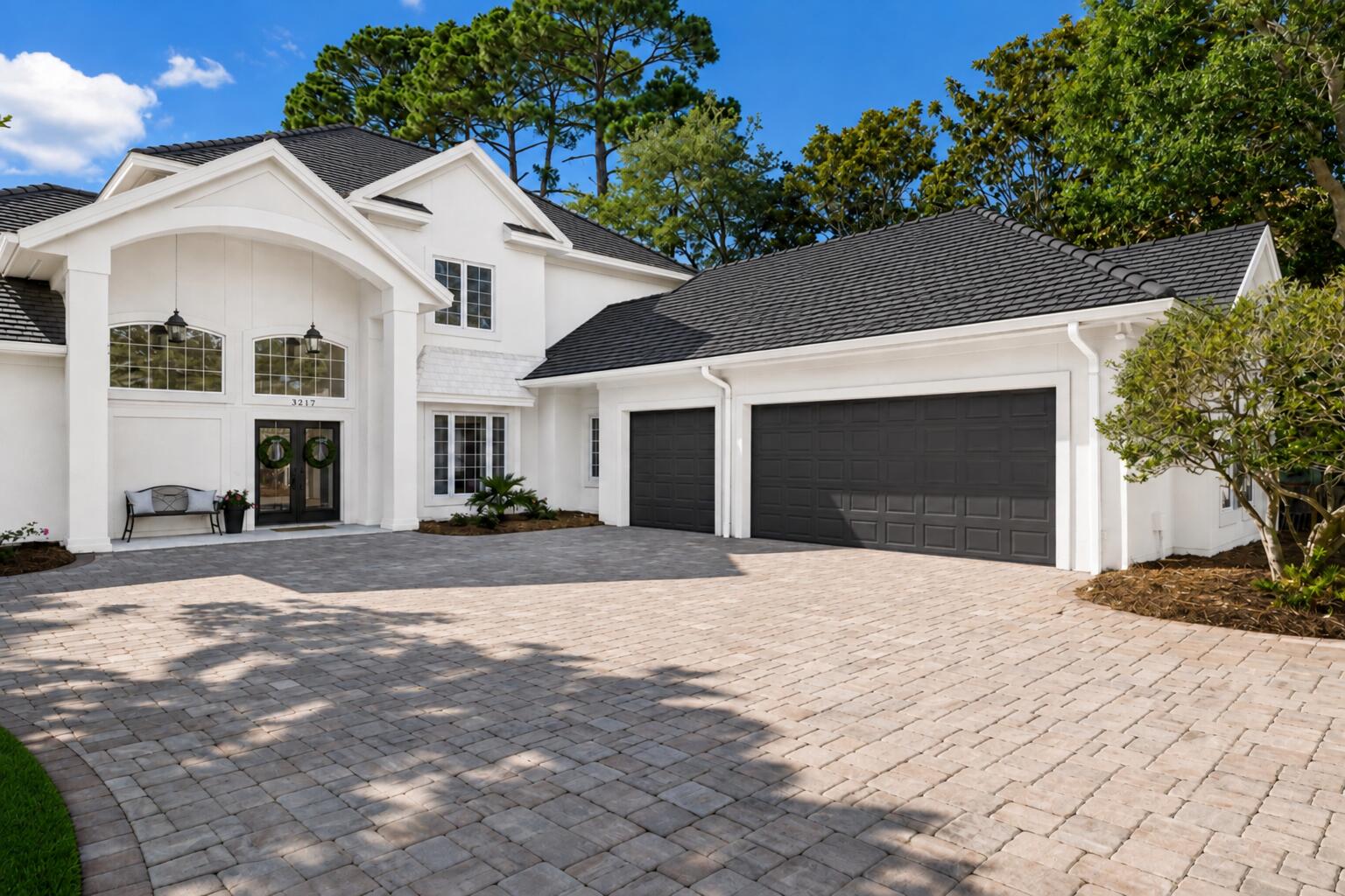 3217 Bay Estates Circle