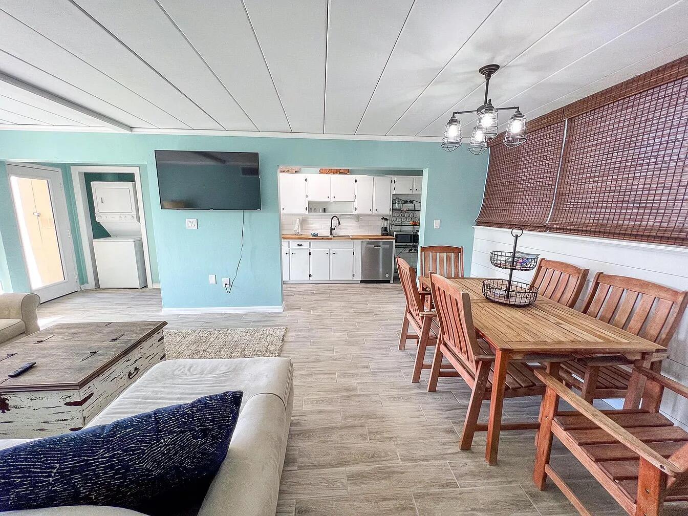 SEA PALM CONDO - Residential