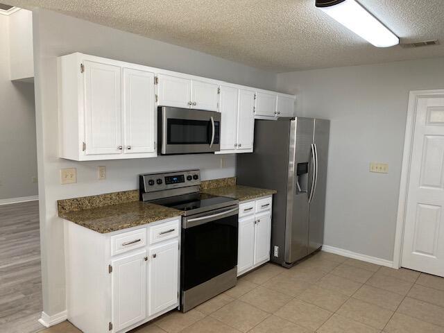 NORTHVIEW ESTATES 1ST ADDN - Residential Lease