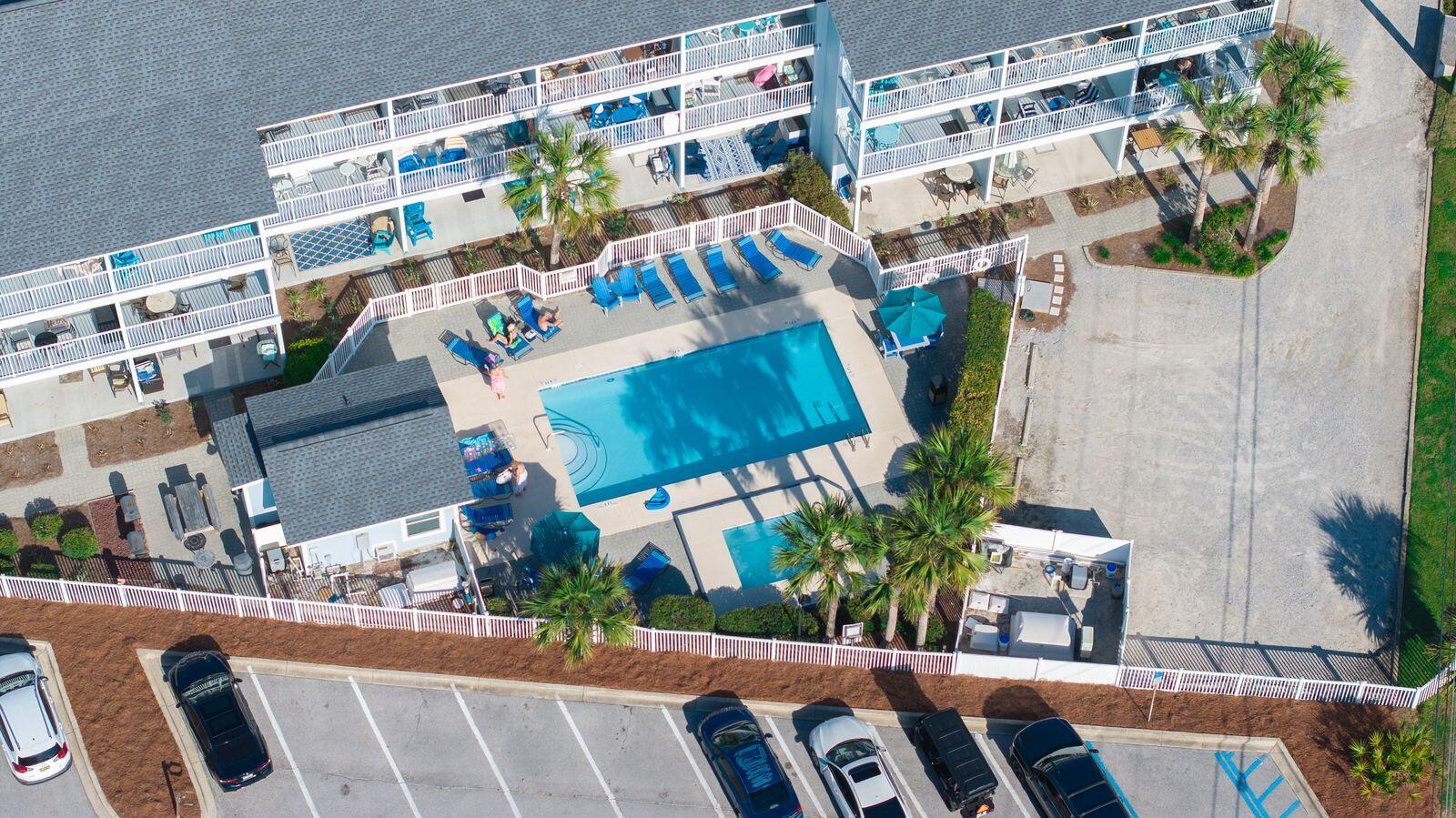 SUMMERSPELL CONDO - Residential