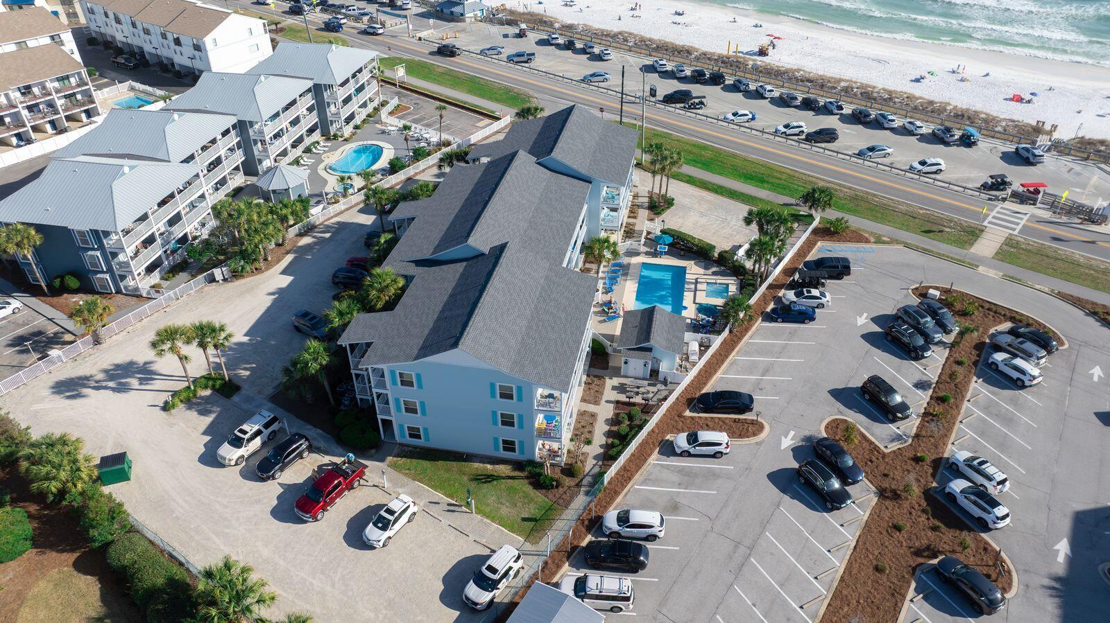 SUMMERSPELL CONDO - Residential