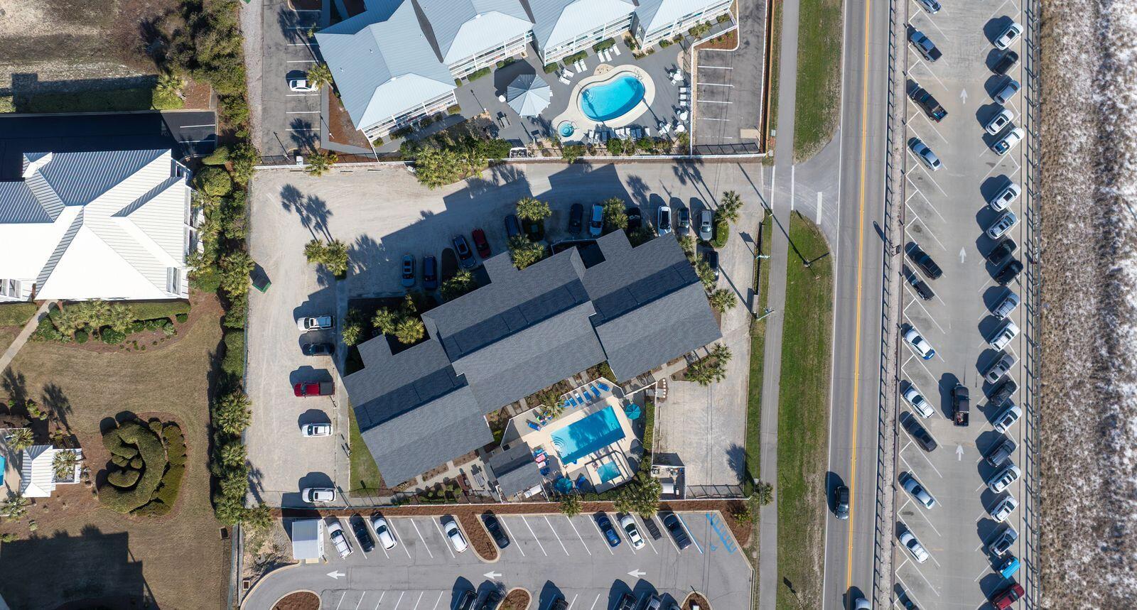 SUMMERSPELL CONDO - Residential