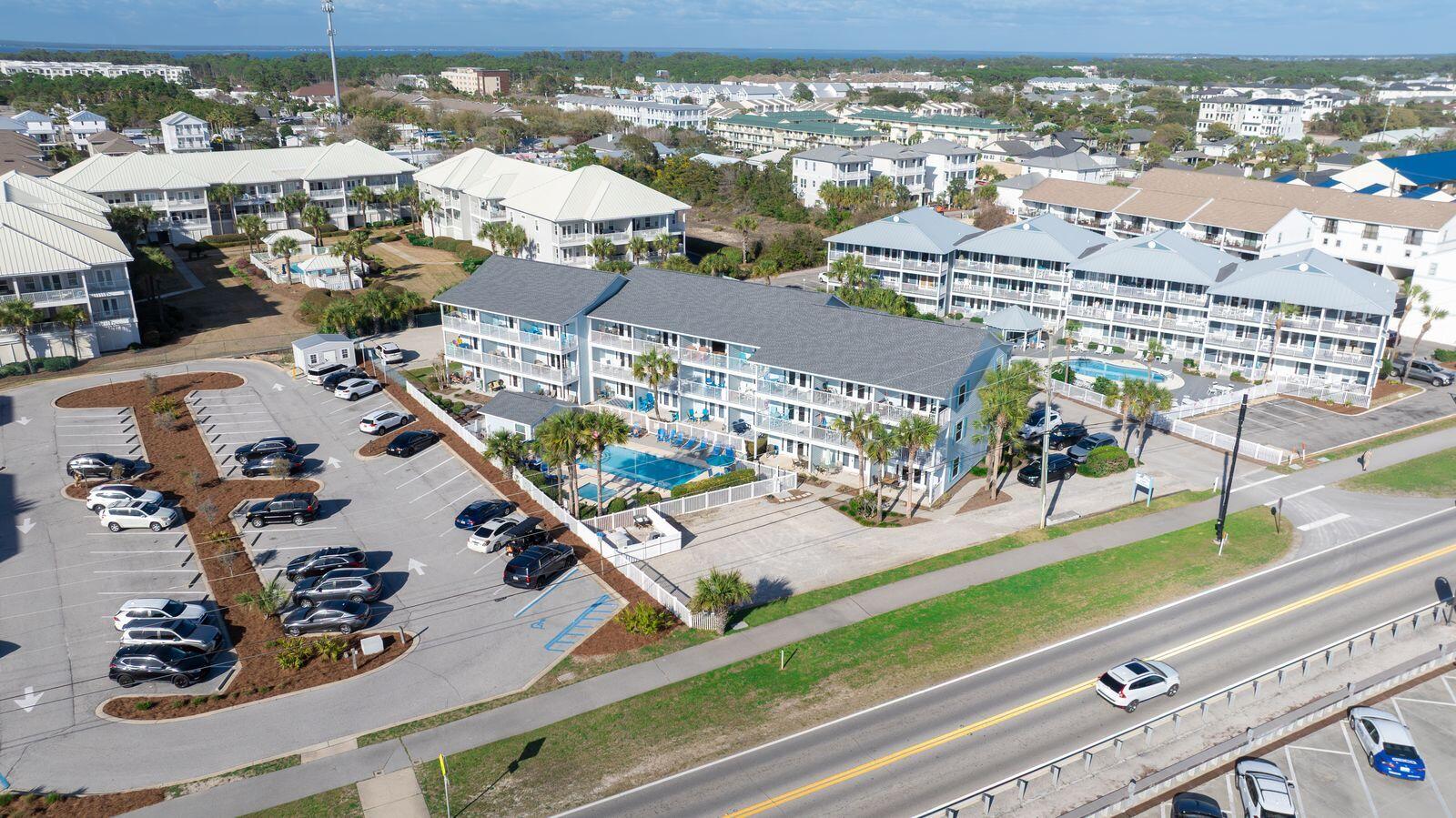 SUMMERSPELL CONDO - Residential