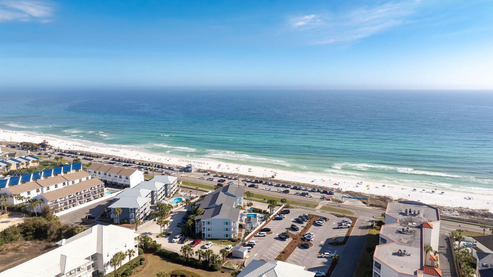 SUMMERSPELL CONDO - Residential