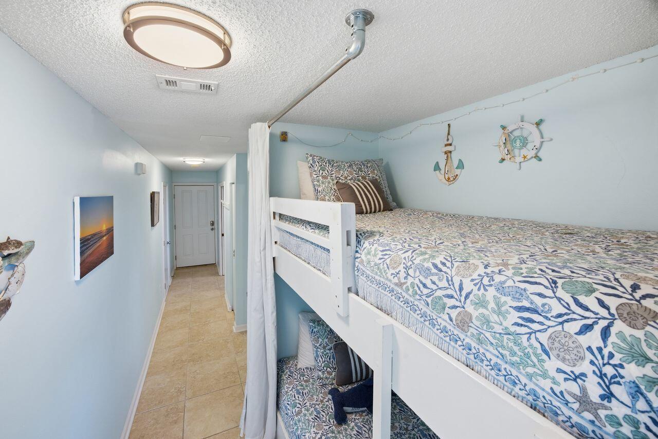 SUMMERSPELL CONDO - Residential