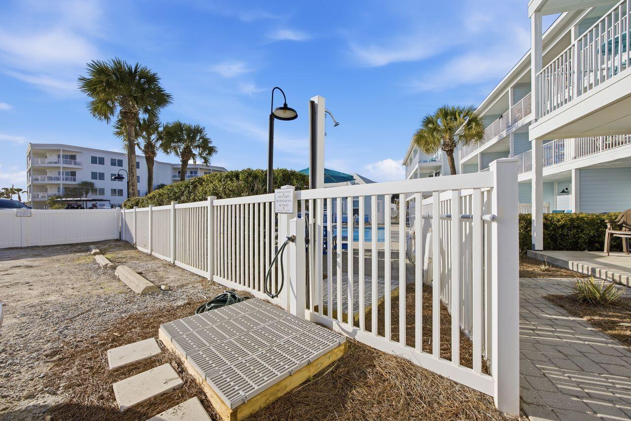 SUMMERSPELL CONDO - Residential