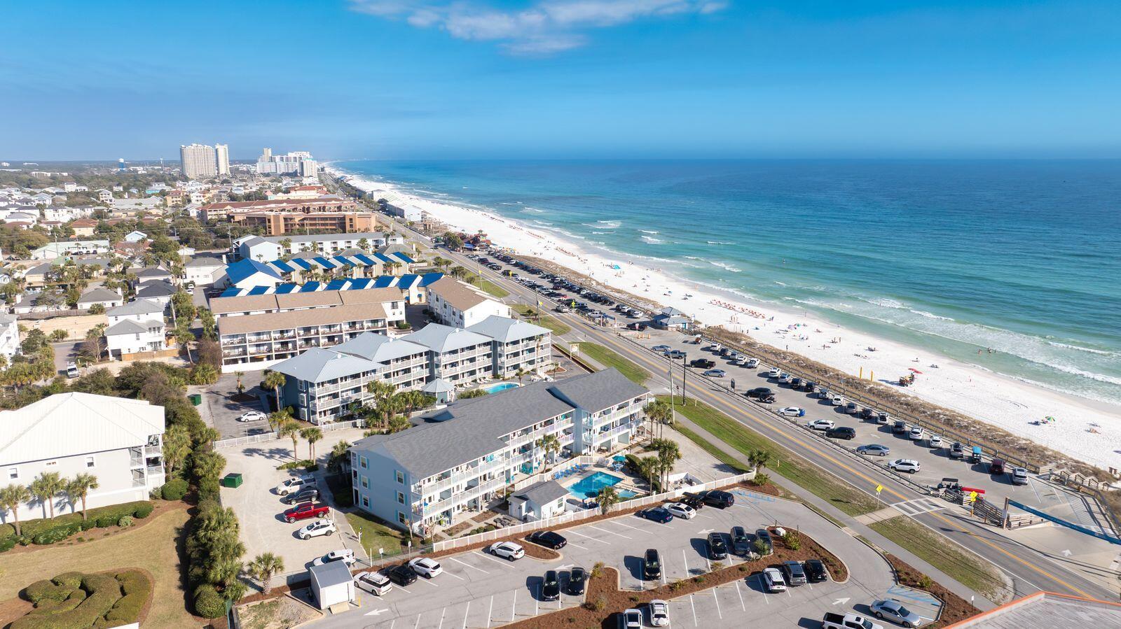 SUMMERSPELL CONDO - Residential