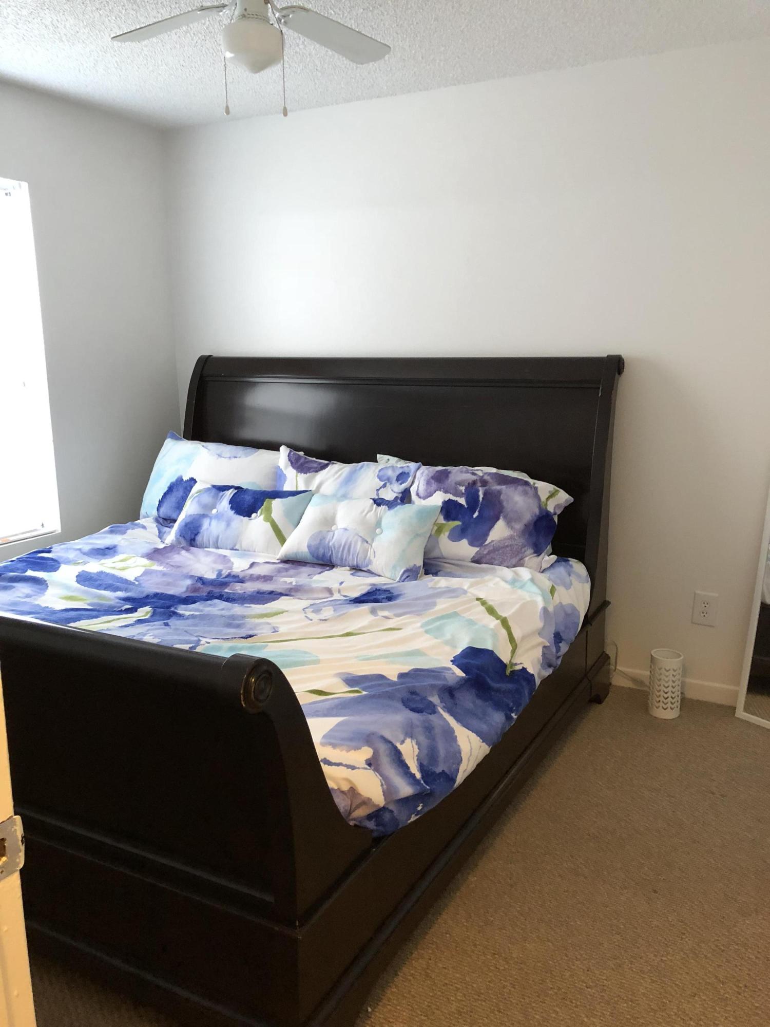 COUNTRY CLUB VILLAS - Residential