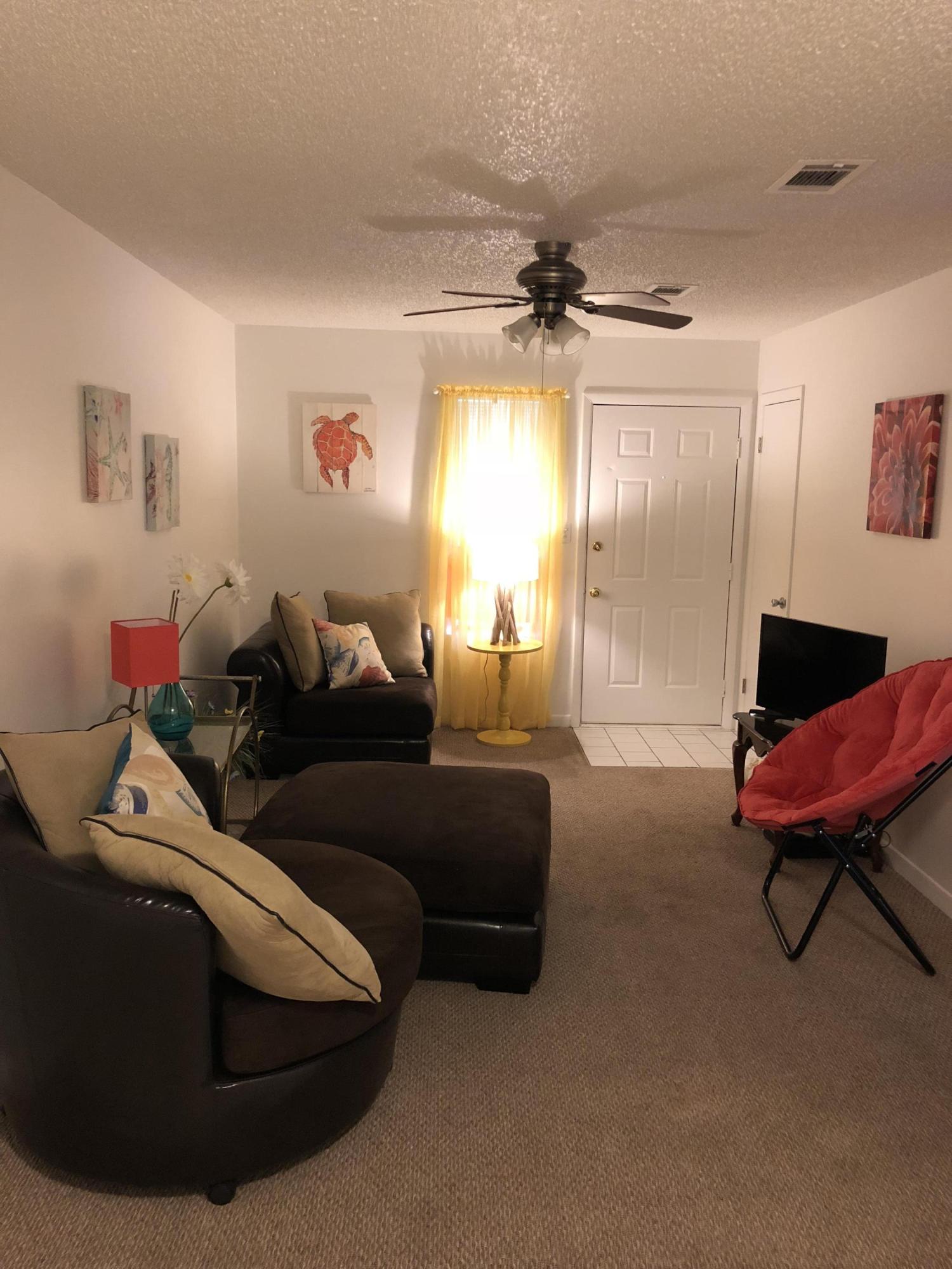 COUNTRY CLUB VILLAS - Residential