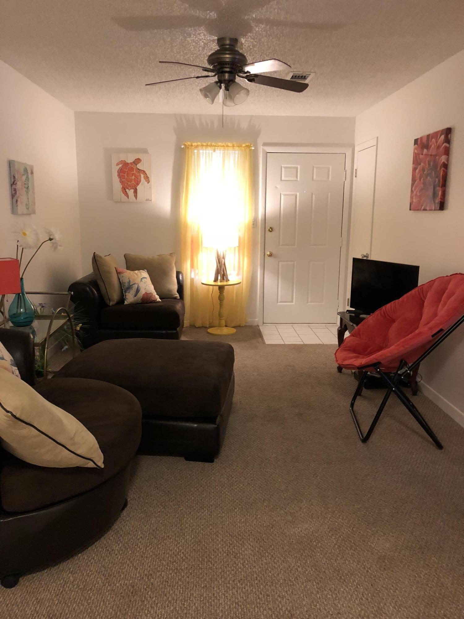 COUNTRY CLUB VILLAS - Residential