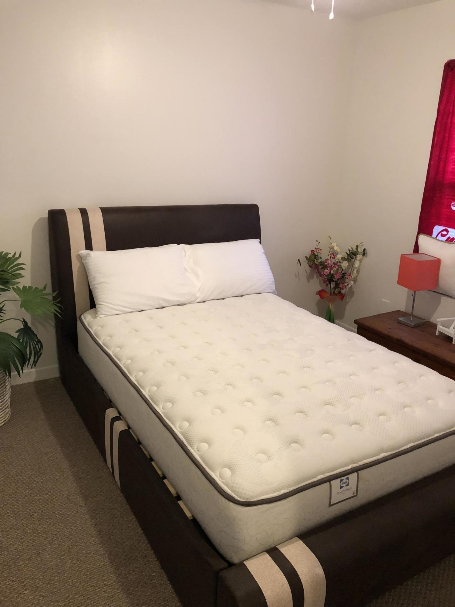 COUNTRY CLUB VILLAS - Residential