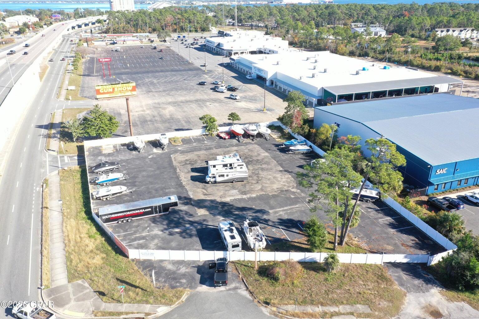 NO RECORDED SUBDIVISION - Land