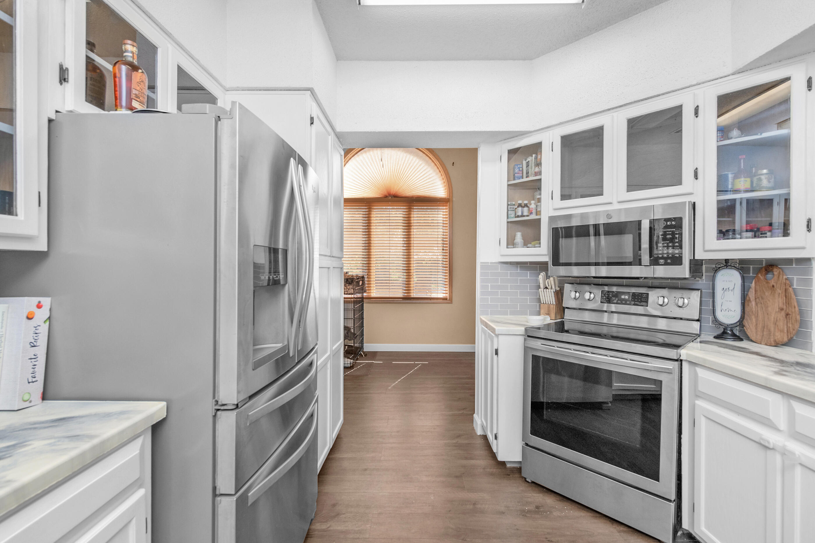LAS HADAS - Residential Lease