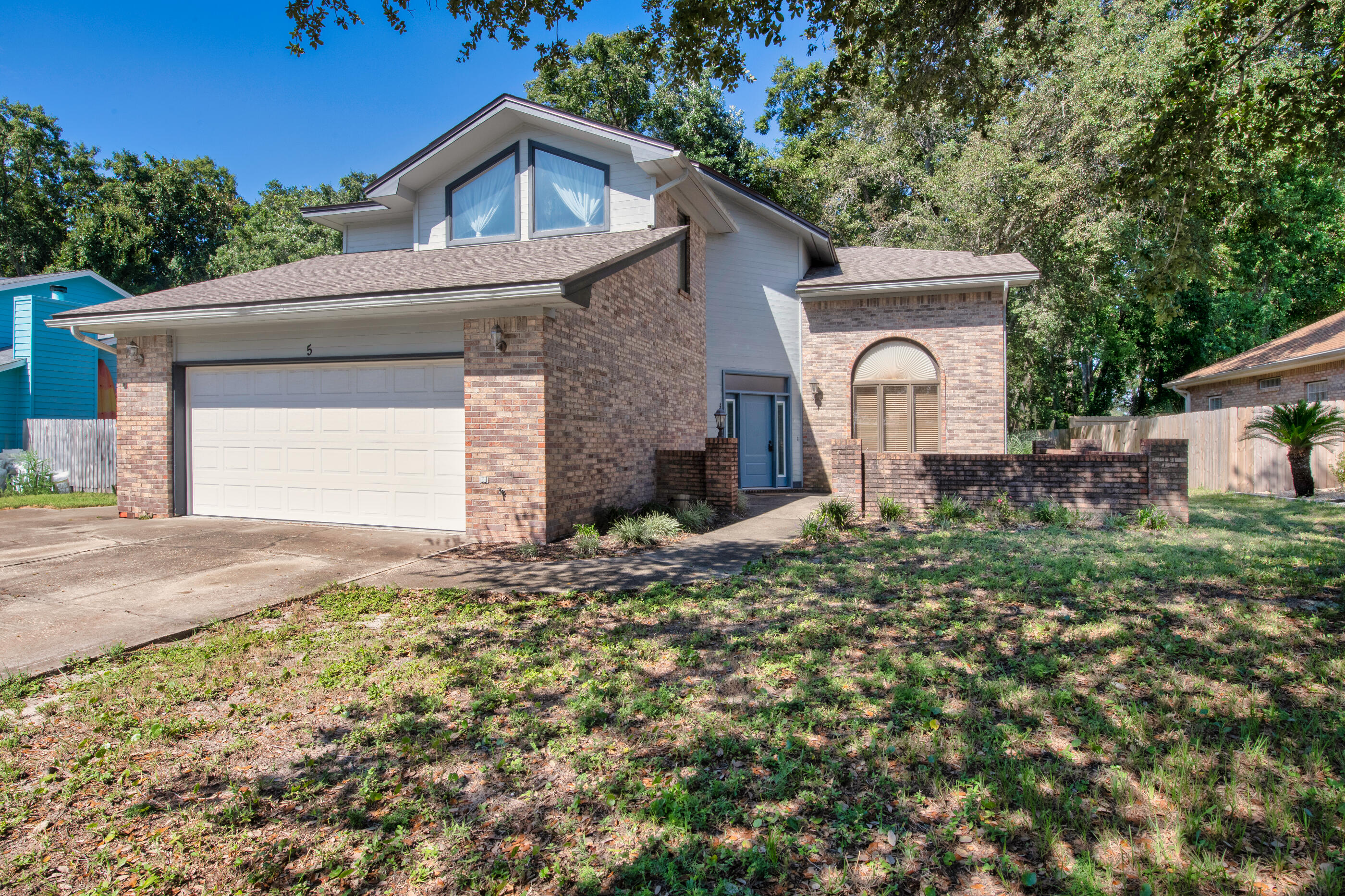 LAS HADAS - Residential Lease