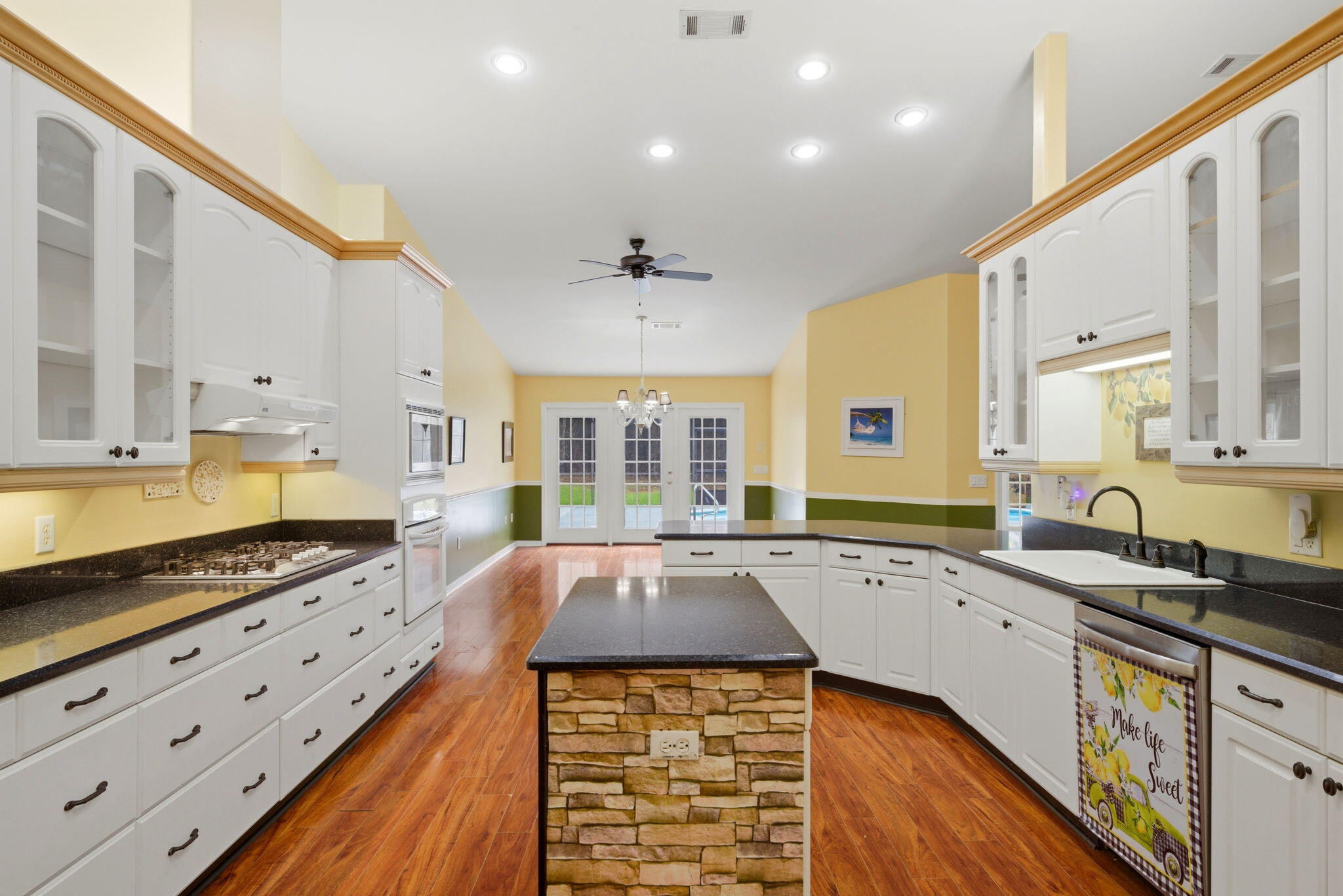 NO RECORDED SUBDIVISION - Residential