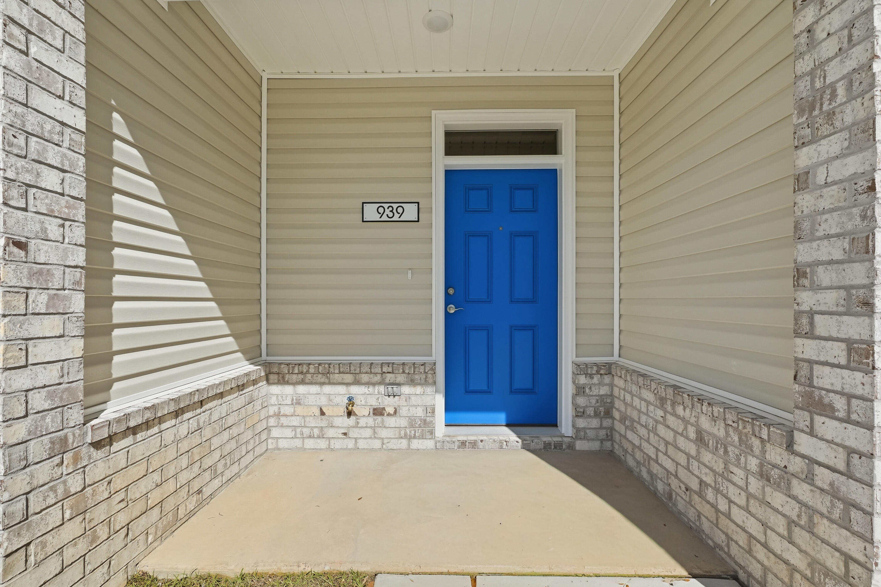 Vicki Leigh T/H - Residential