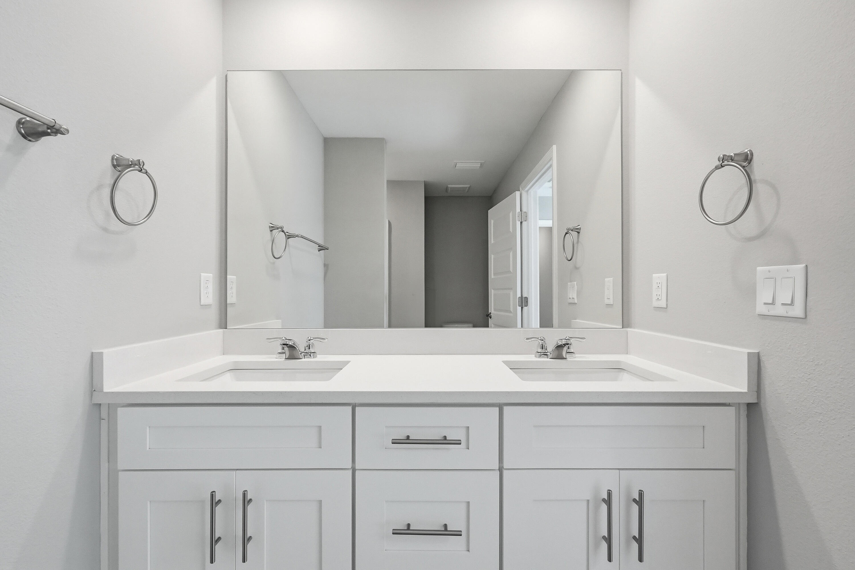 Vicki Leigh T/H - Residential