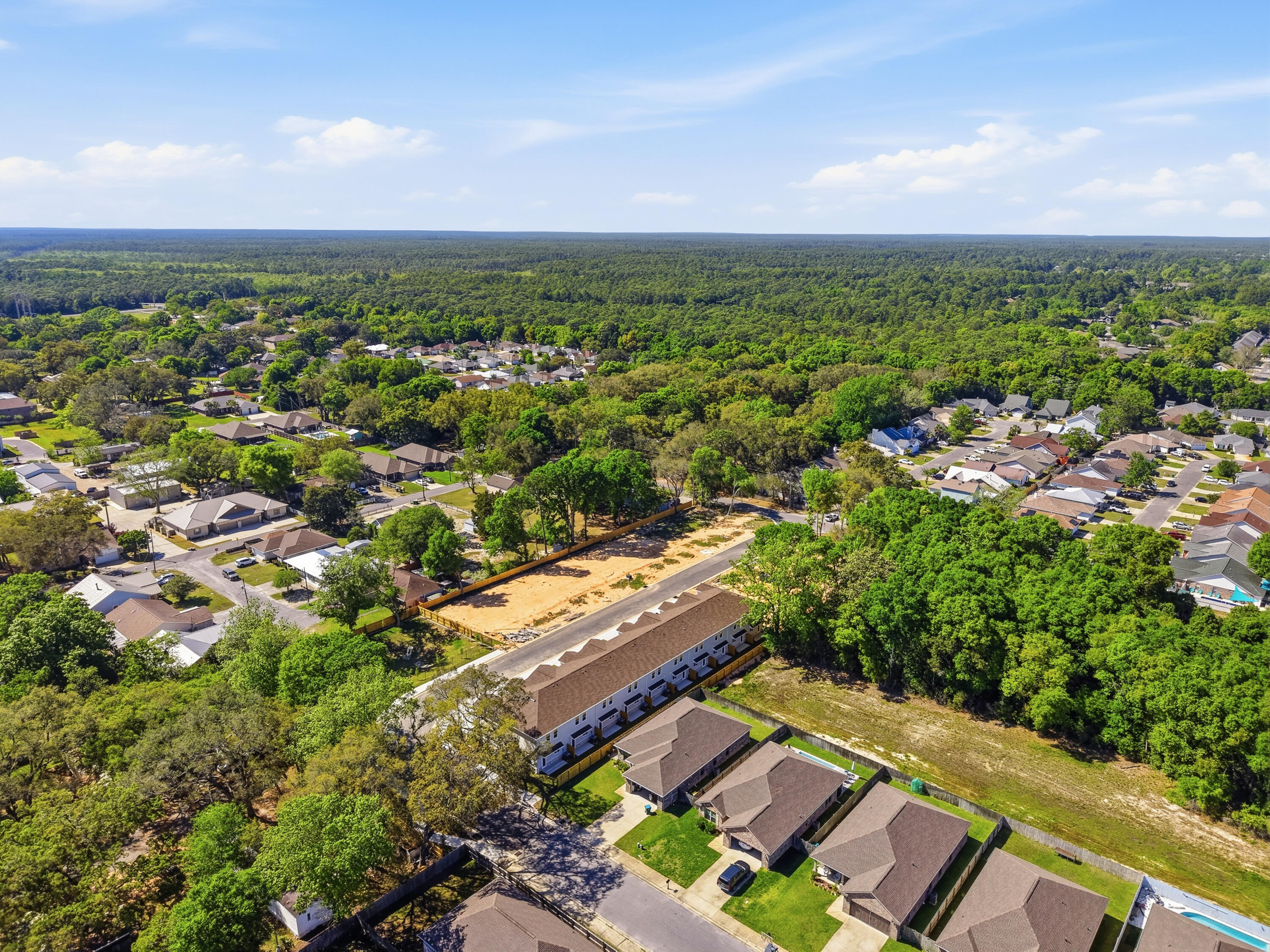 Vicki Leigh T/H - Residential