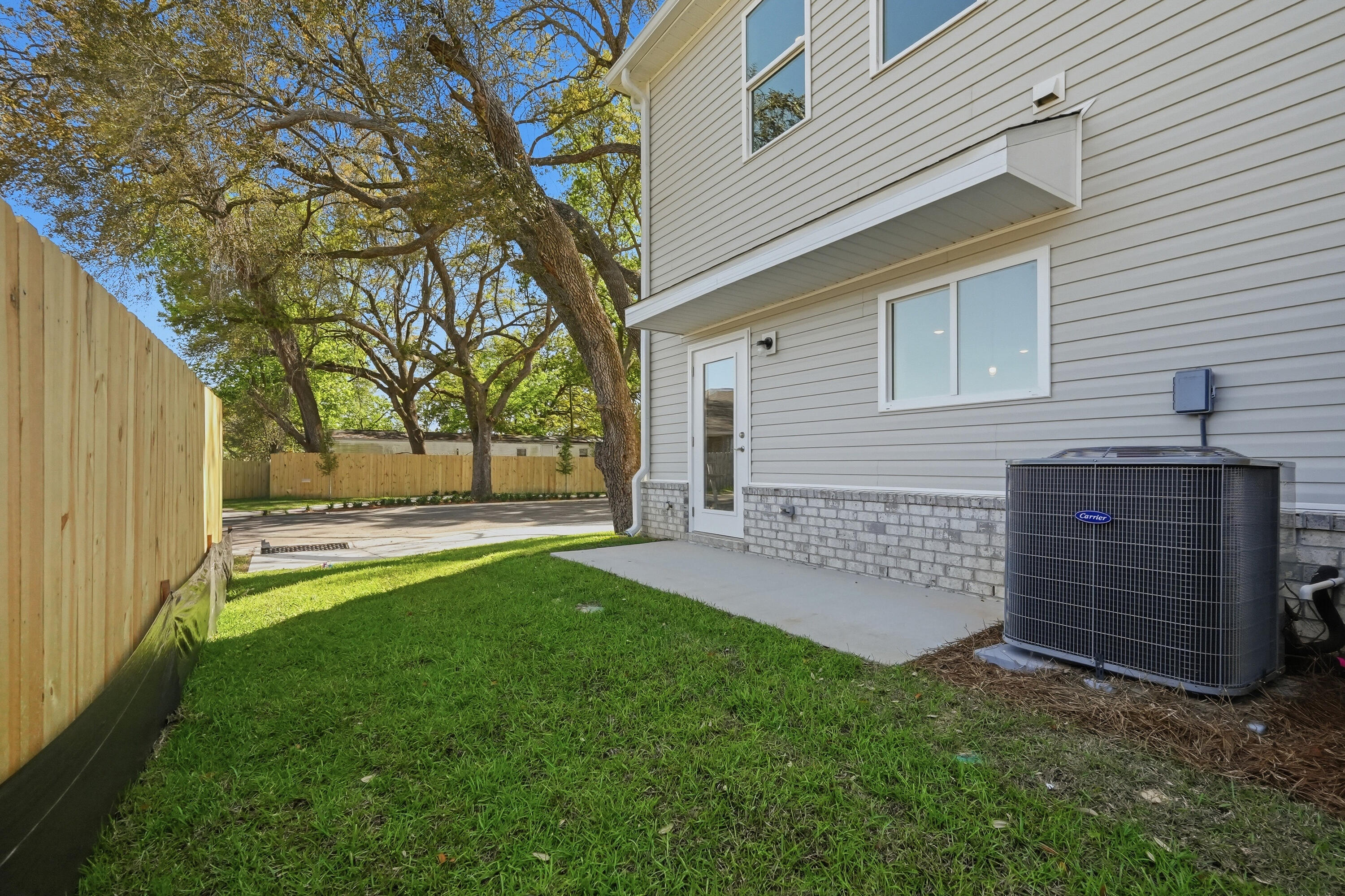 Vicki Leigh T/H - Residential