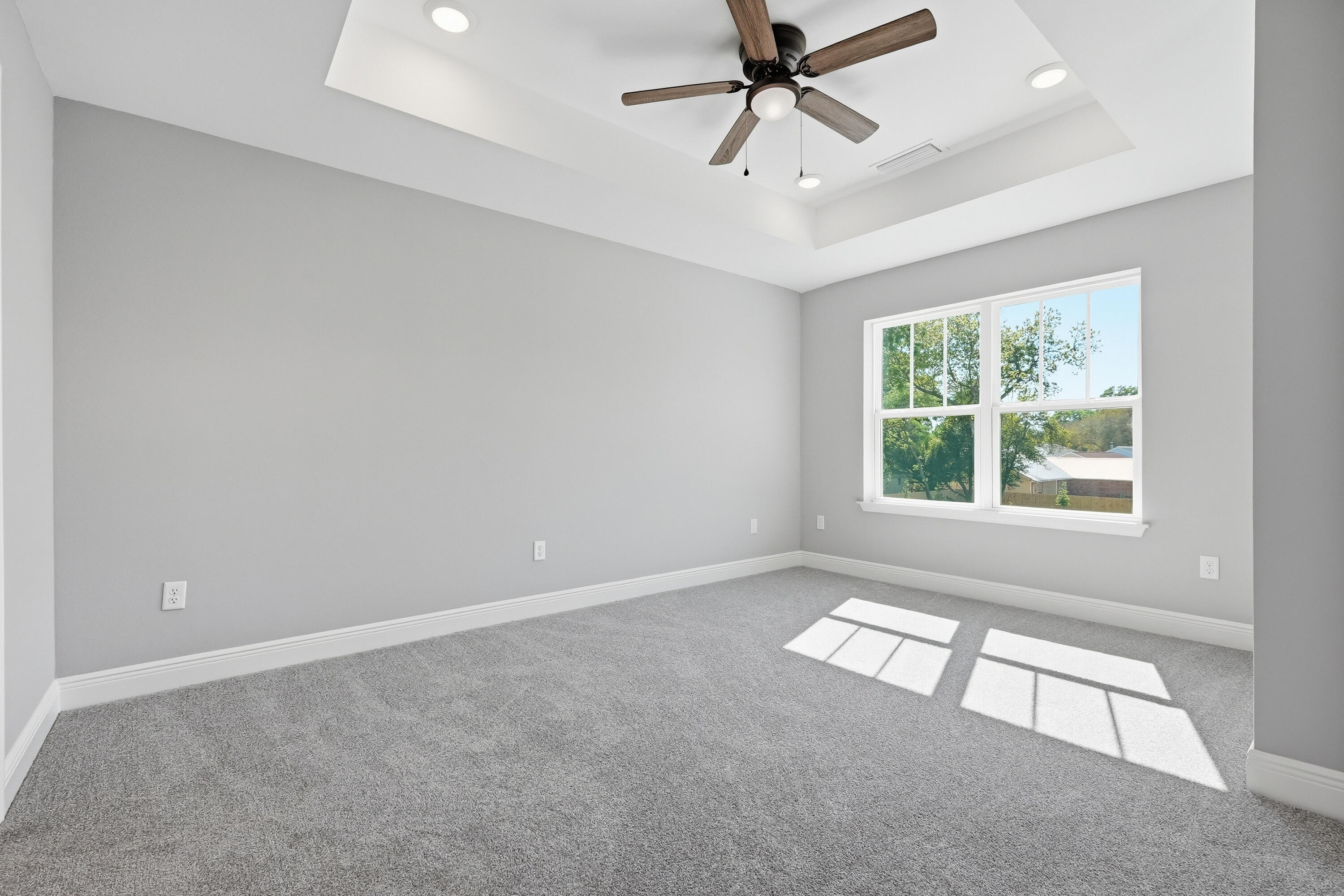 Vicki Leigh T/H - Residential