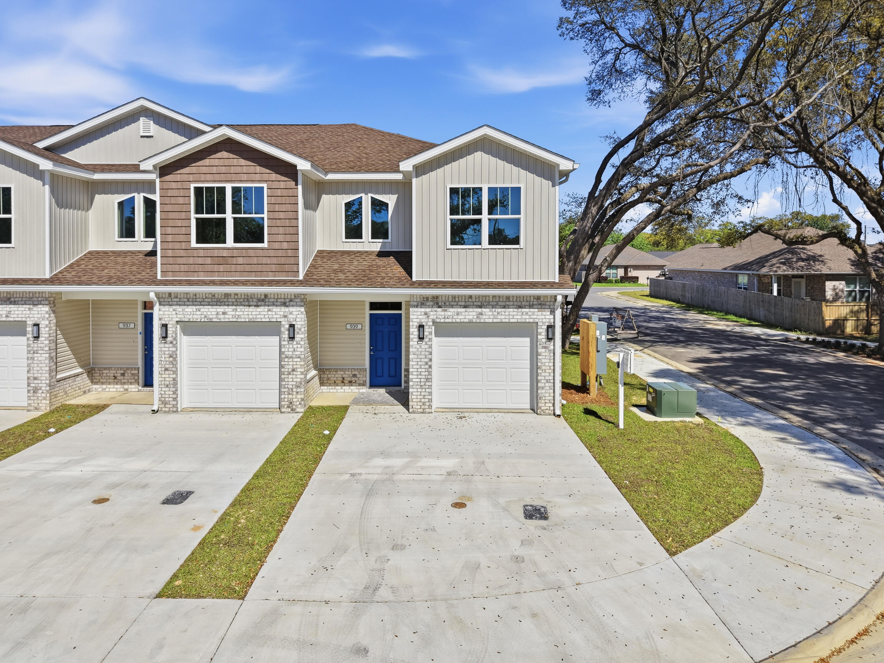 Vicki Leigh T/H - Residential