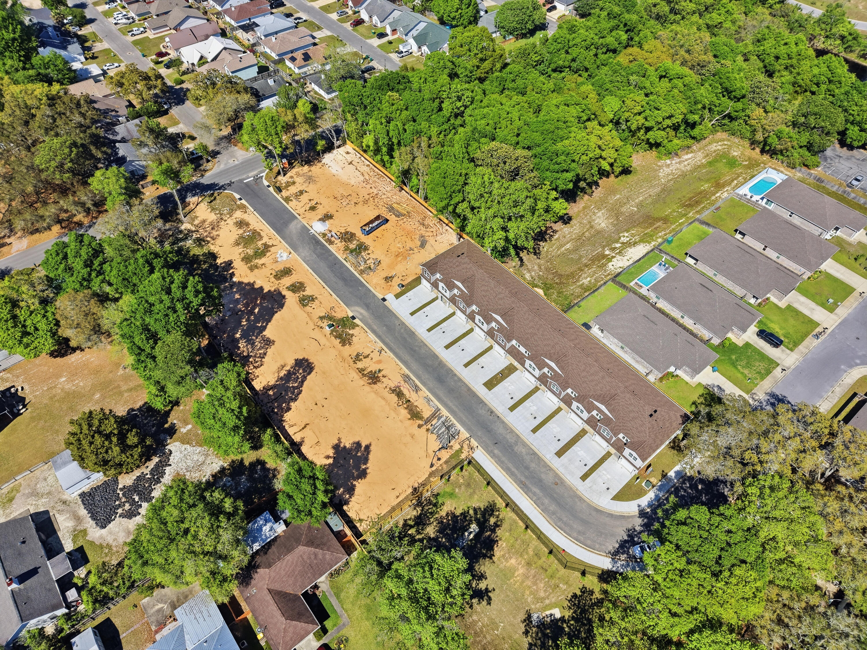 Vicki Leigh T/H - Residential