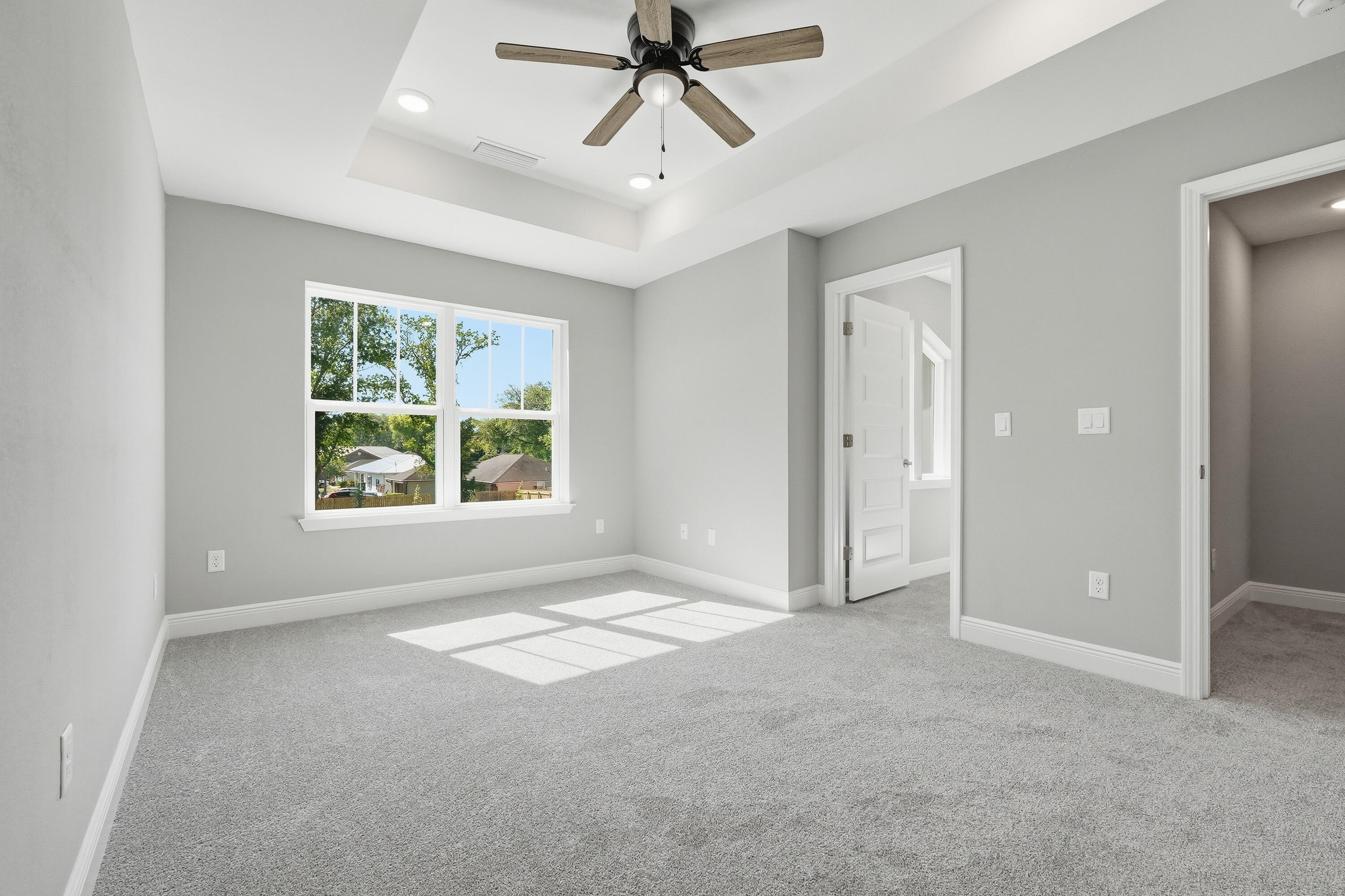 Vicki Leigh T/H - Residential