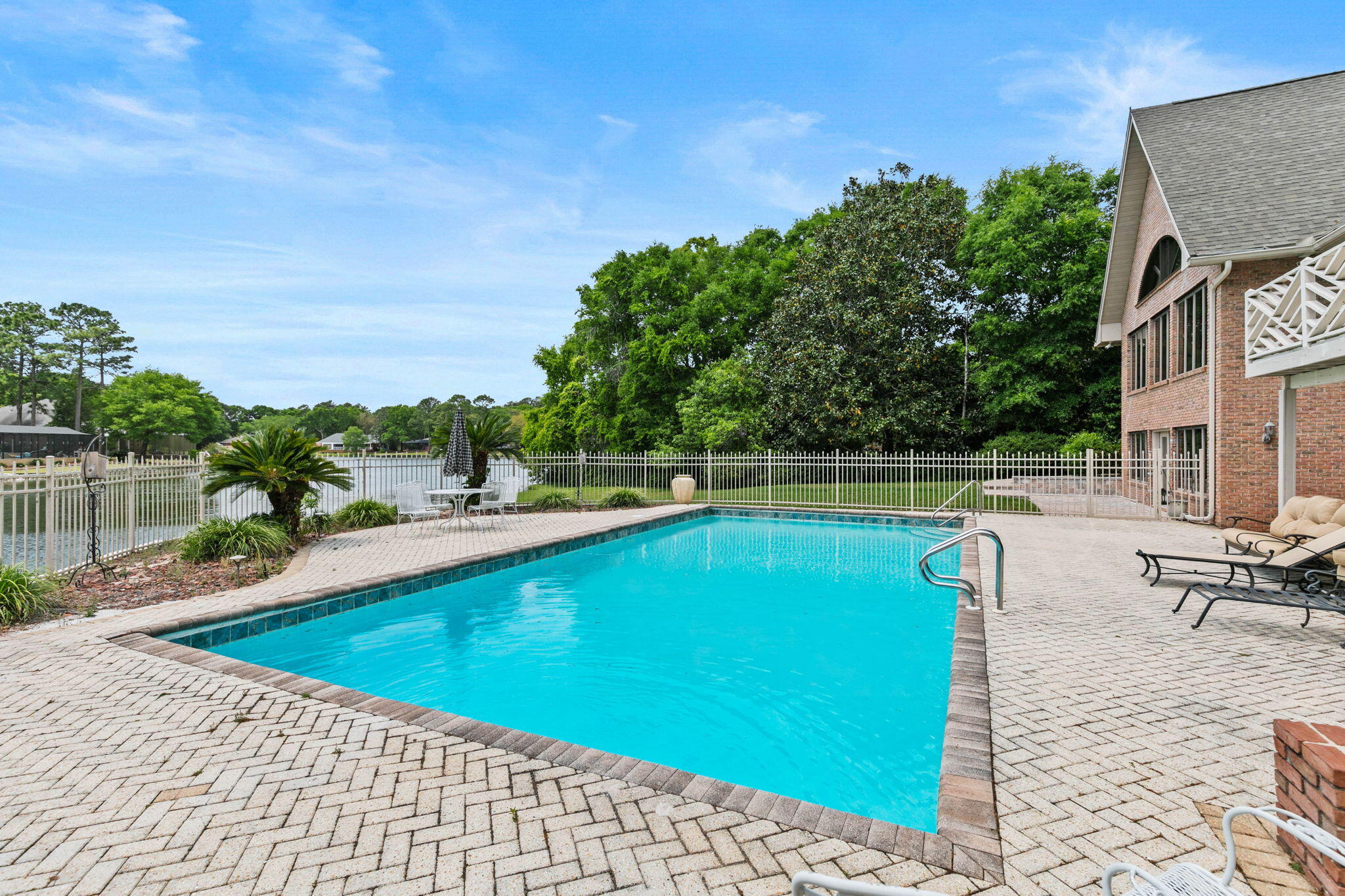 Rocky Bayou Cc Est 3 - Residential