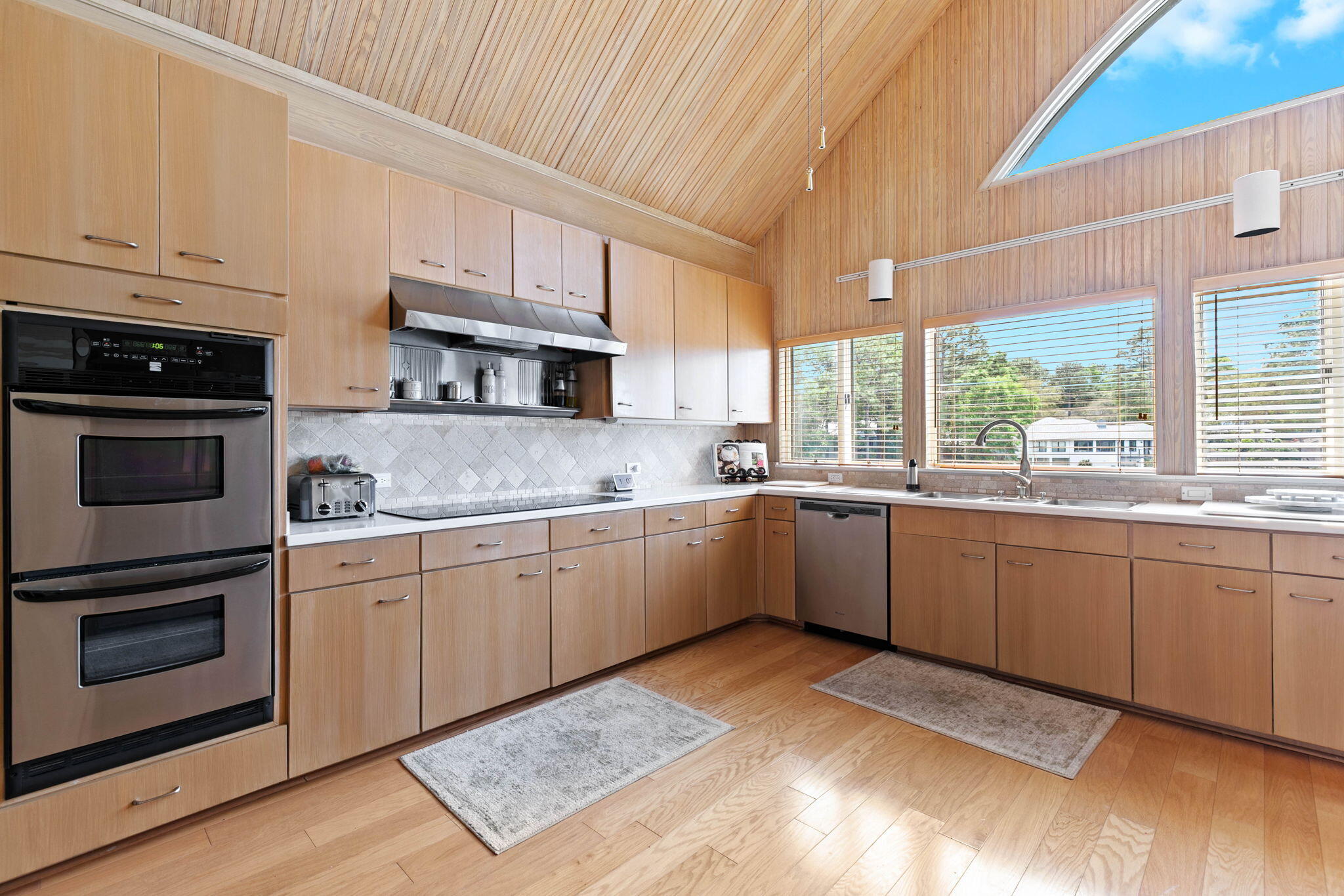 Rocky Bayou Cc Est 3 - Residential