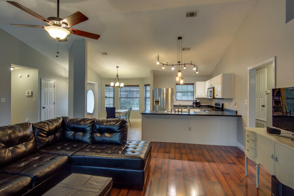 CREETWOOD PLACE - Residential