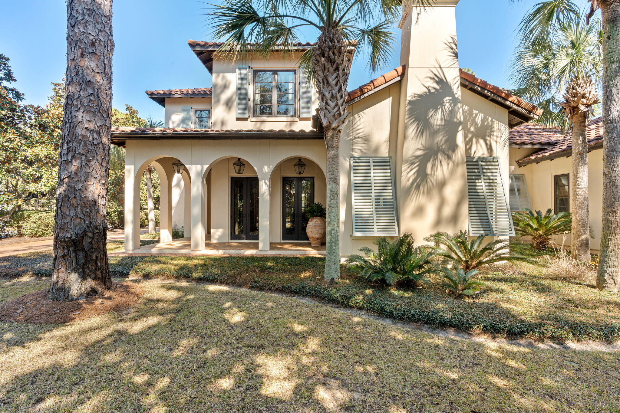 BAYTOWNE AVE EAST - Residential