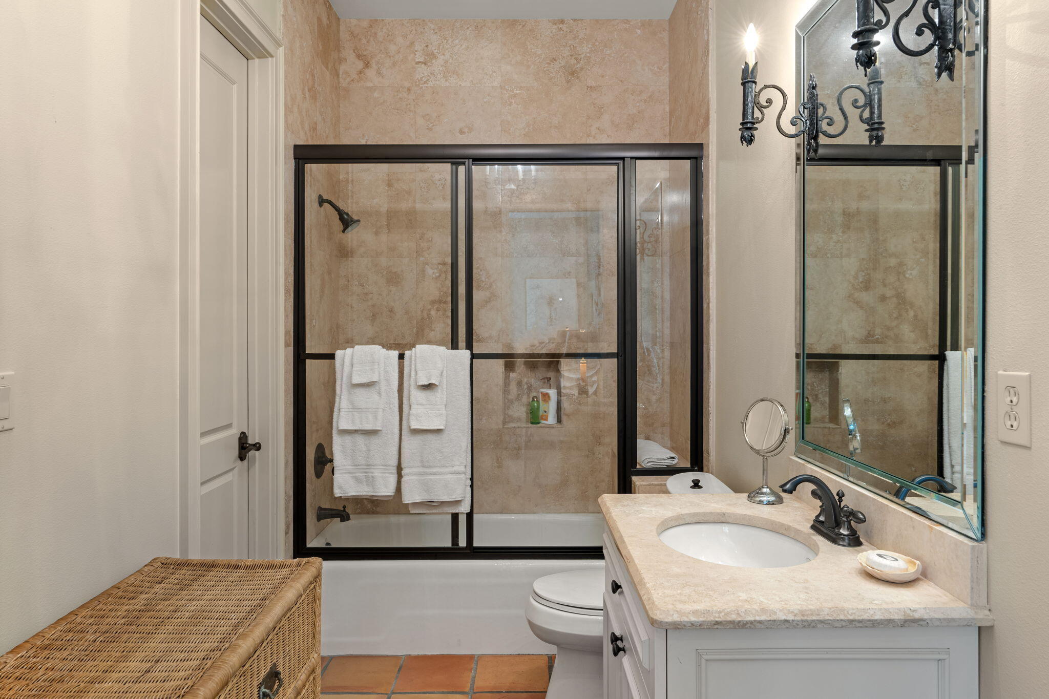 BAYTOWNE AVE EAST - Residential