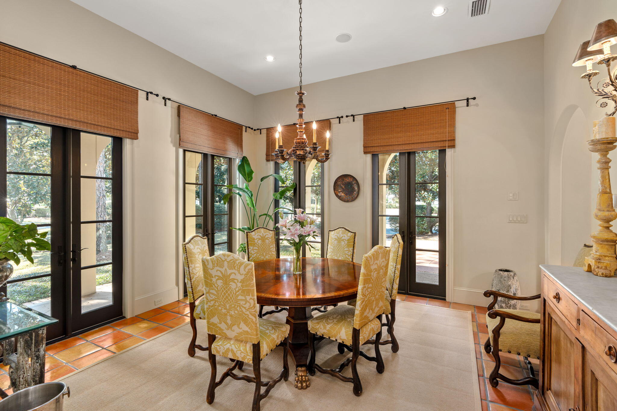 BAYTOWNE AVE EAST - Residential