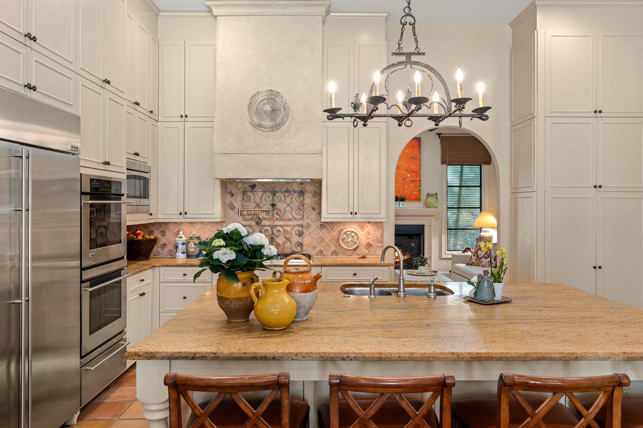 BAYTOWNE AVE EAST - Residential