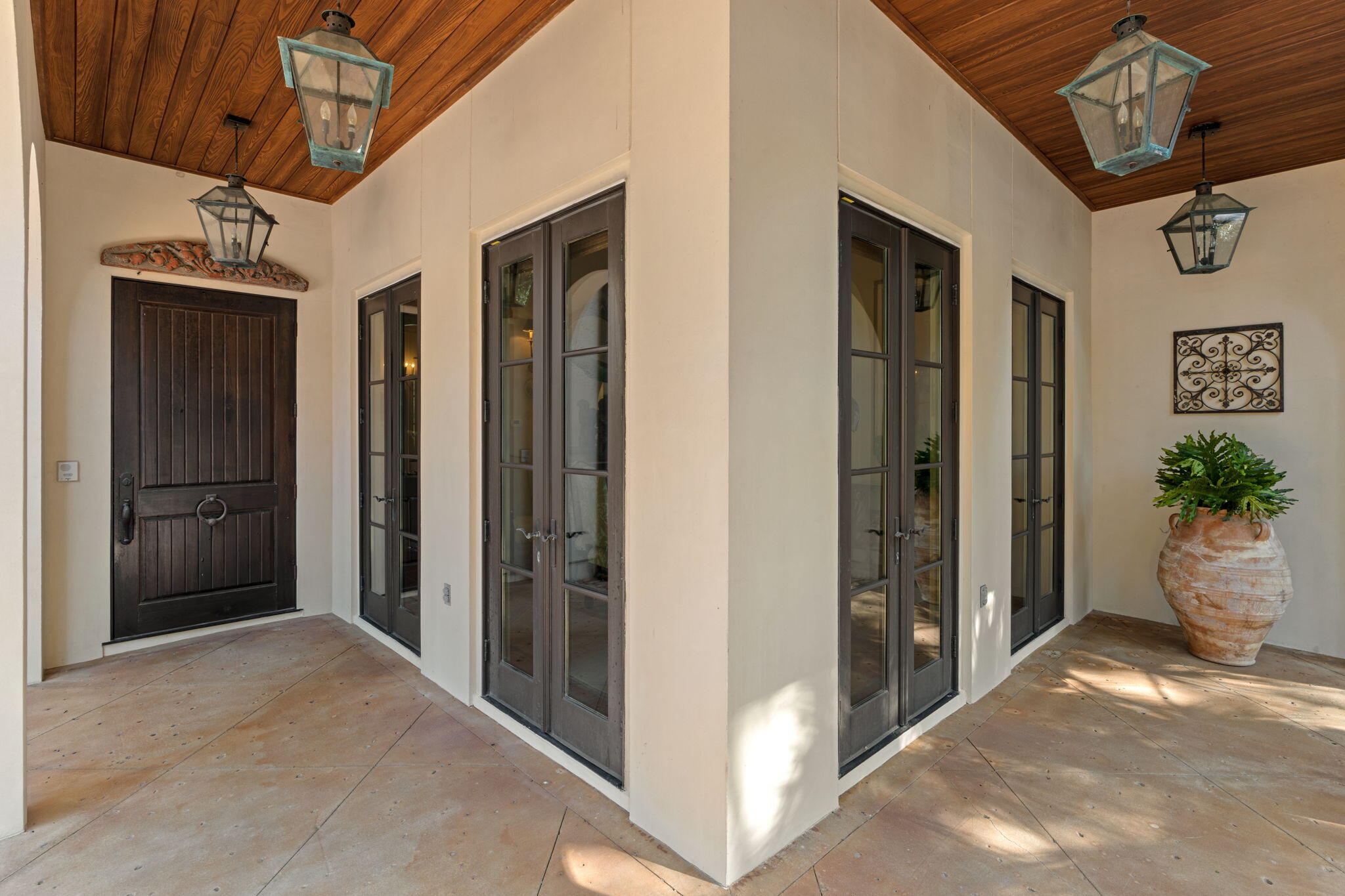 BAYTOWNE AVE EAST - Residential