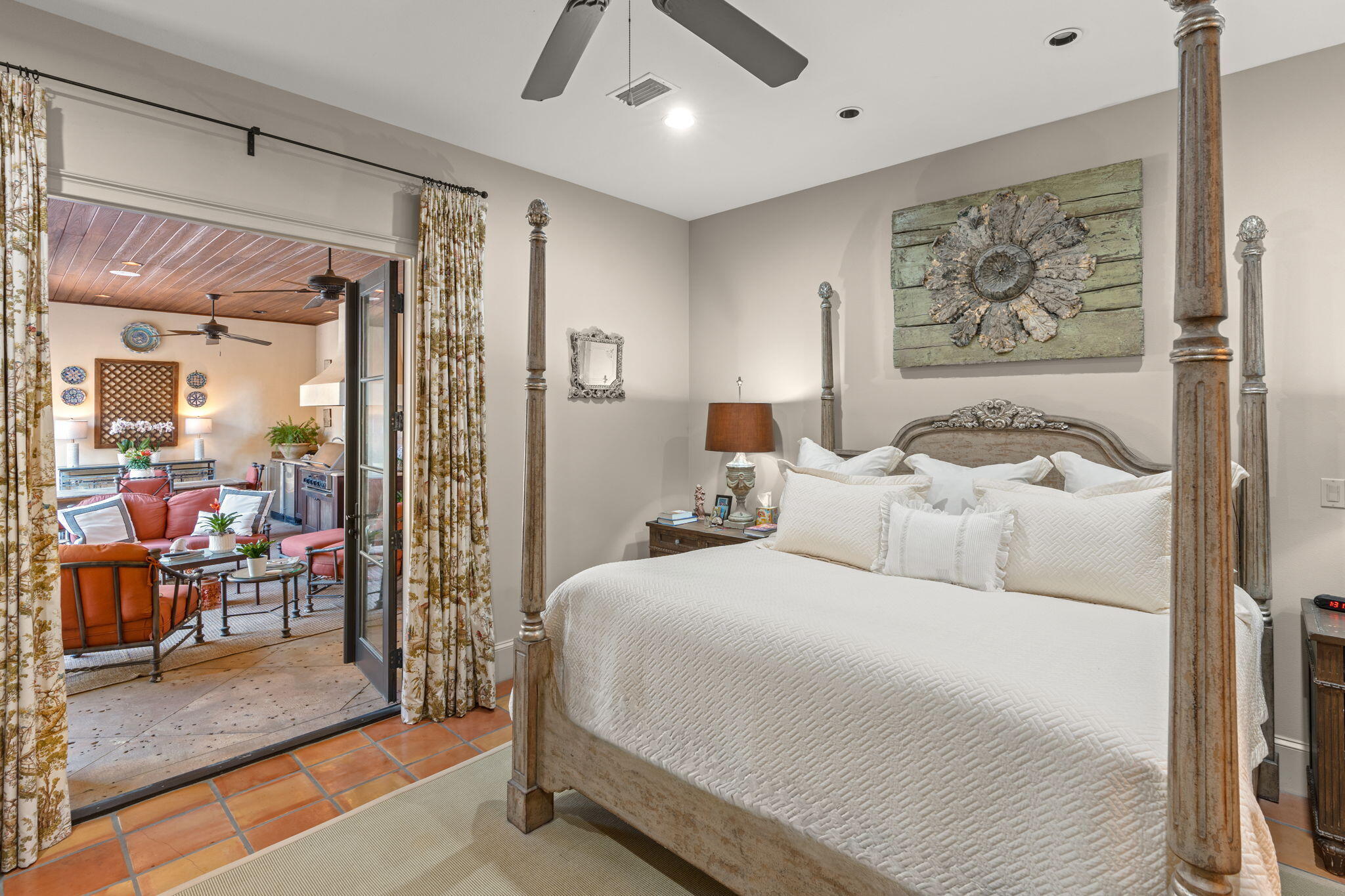 BAYTOWNE AVE EAST - Residential