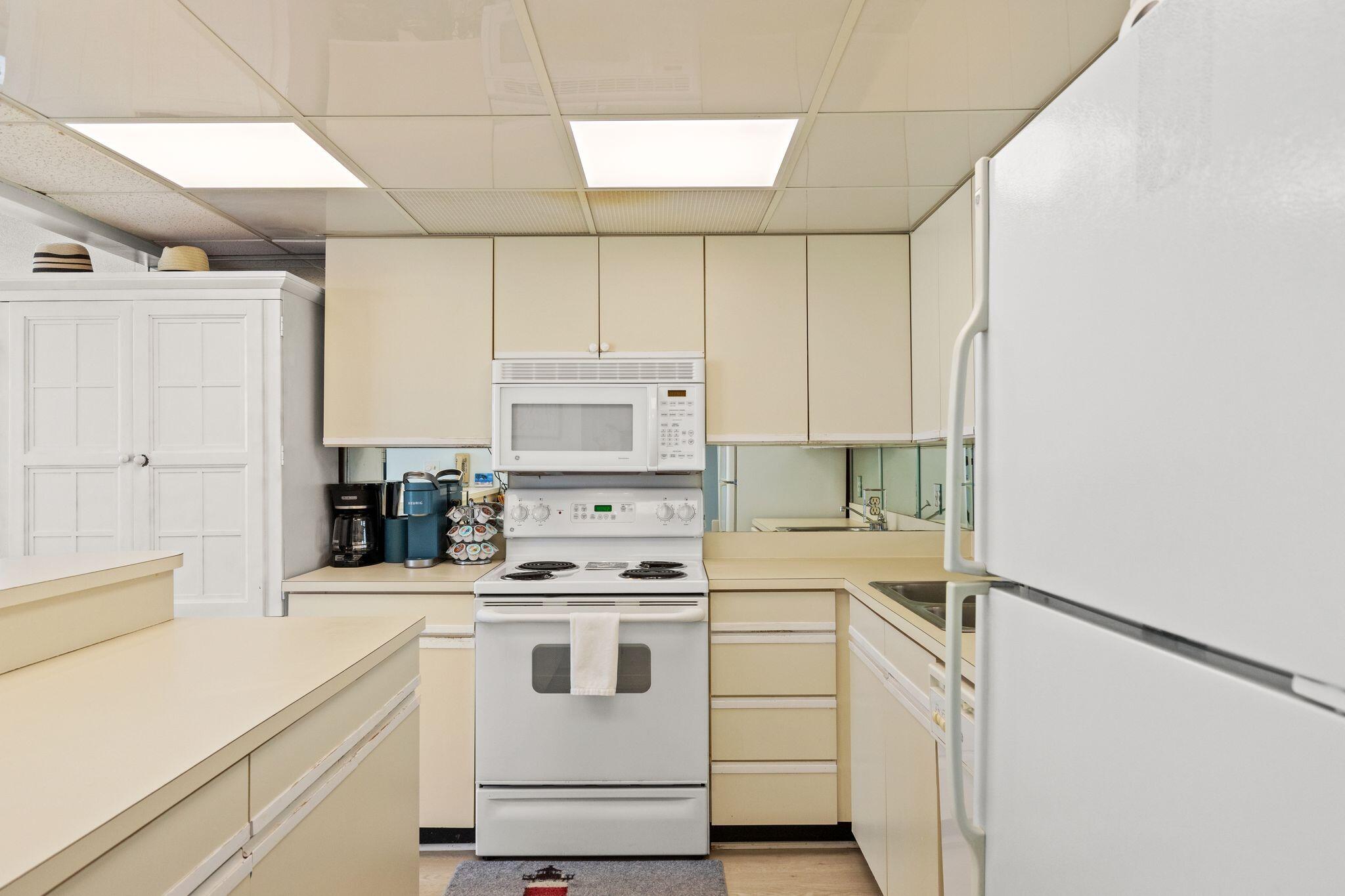 EDGEWATER - Residential