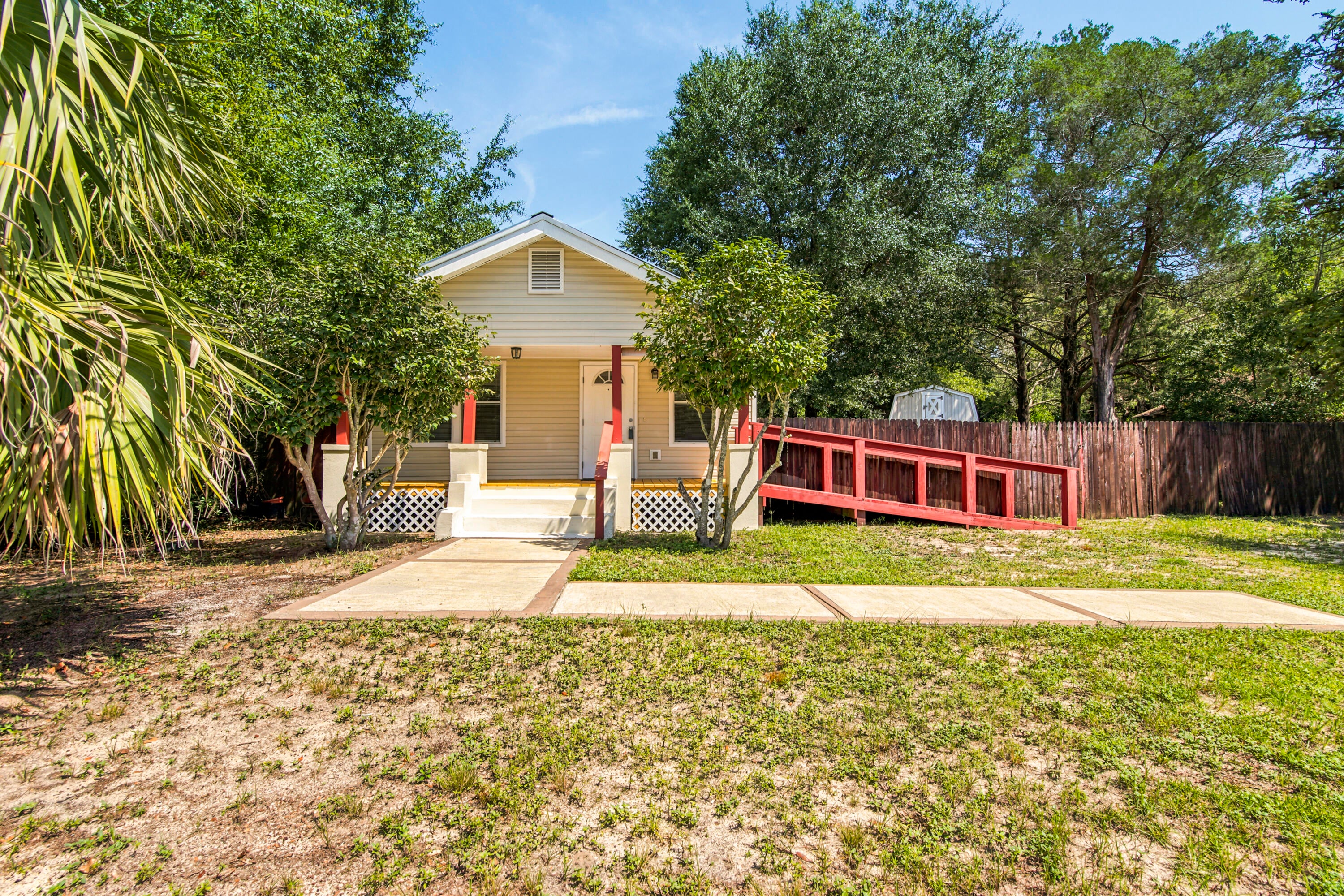 120 N Davis Lane