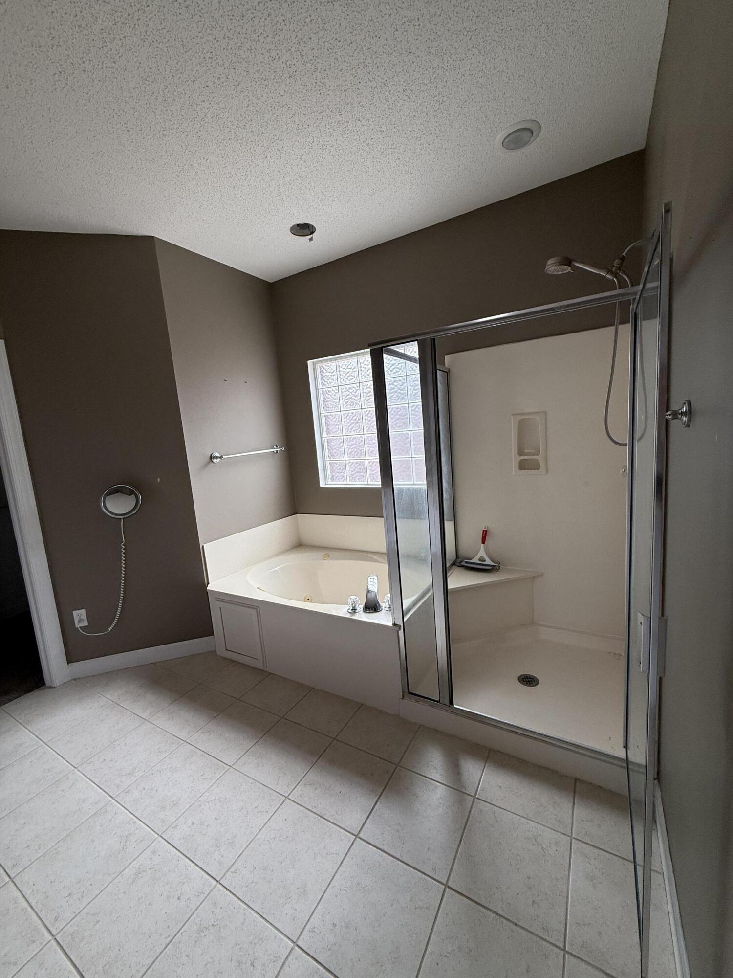 THE CROSSINGS AT B/B - Residential