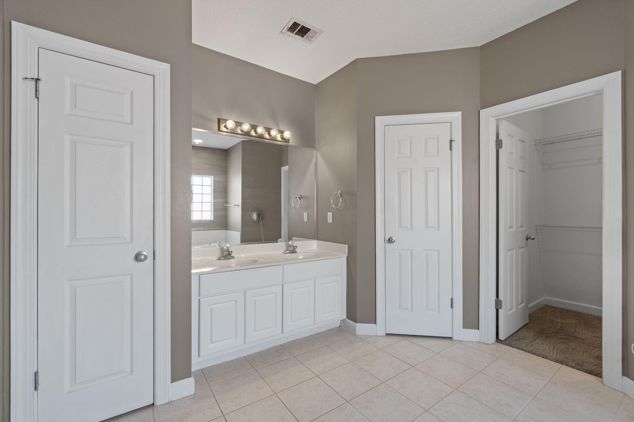 THE CROSSINGS AT B/B - Residential