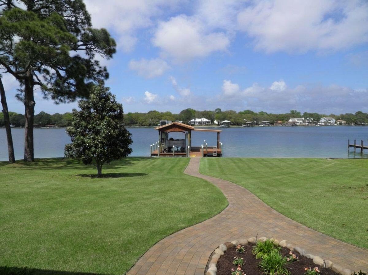 BAYOU S/D replat - Residential